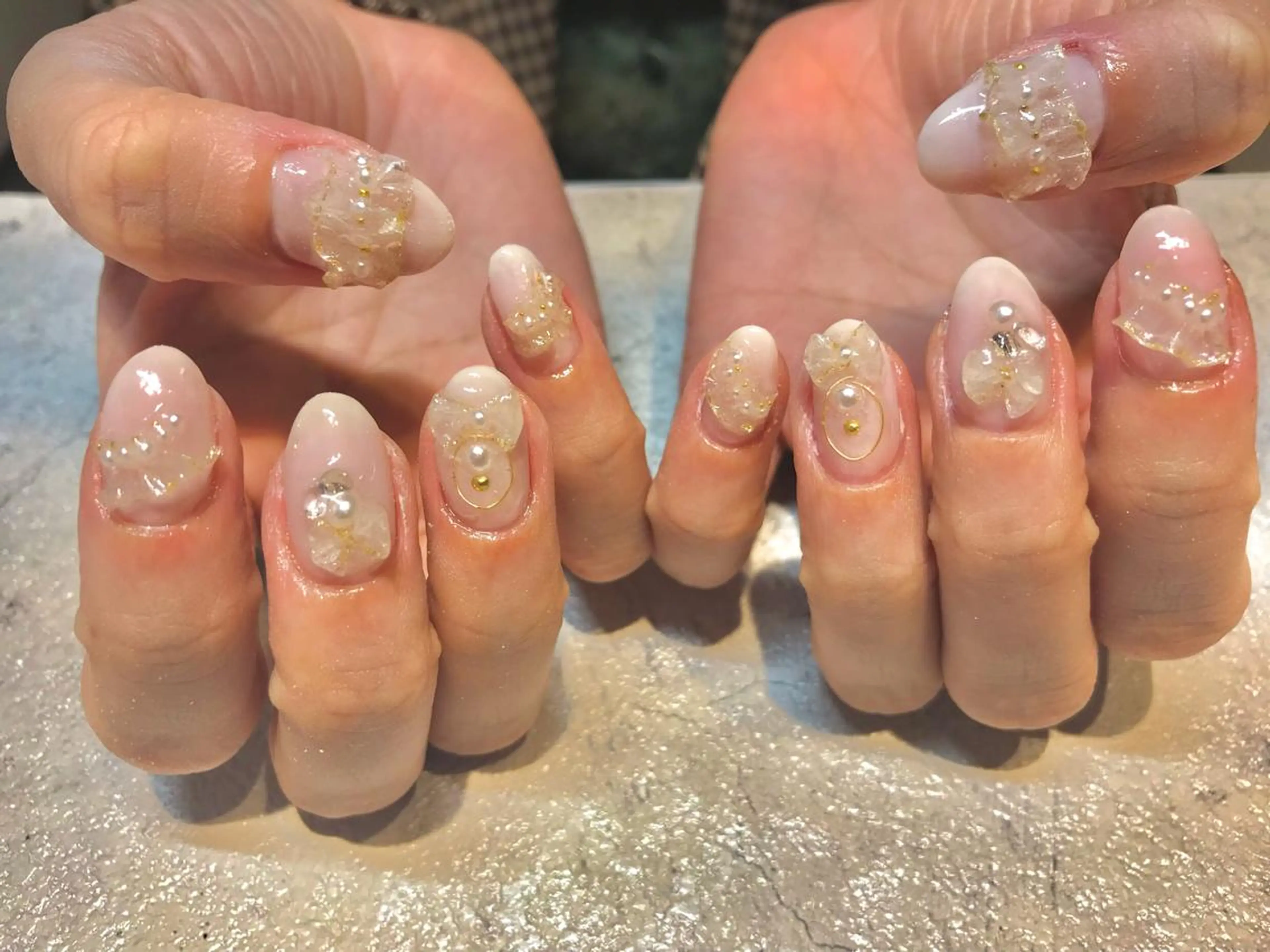 ネイル ハンドネイル ハンドケア nail salon　Natural Cure所属・平井 彩香のネイルデザイン