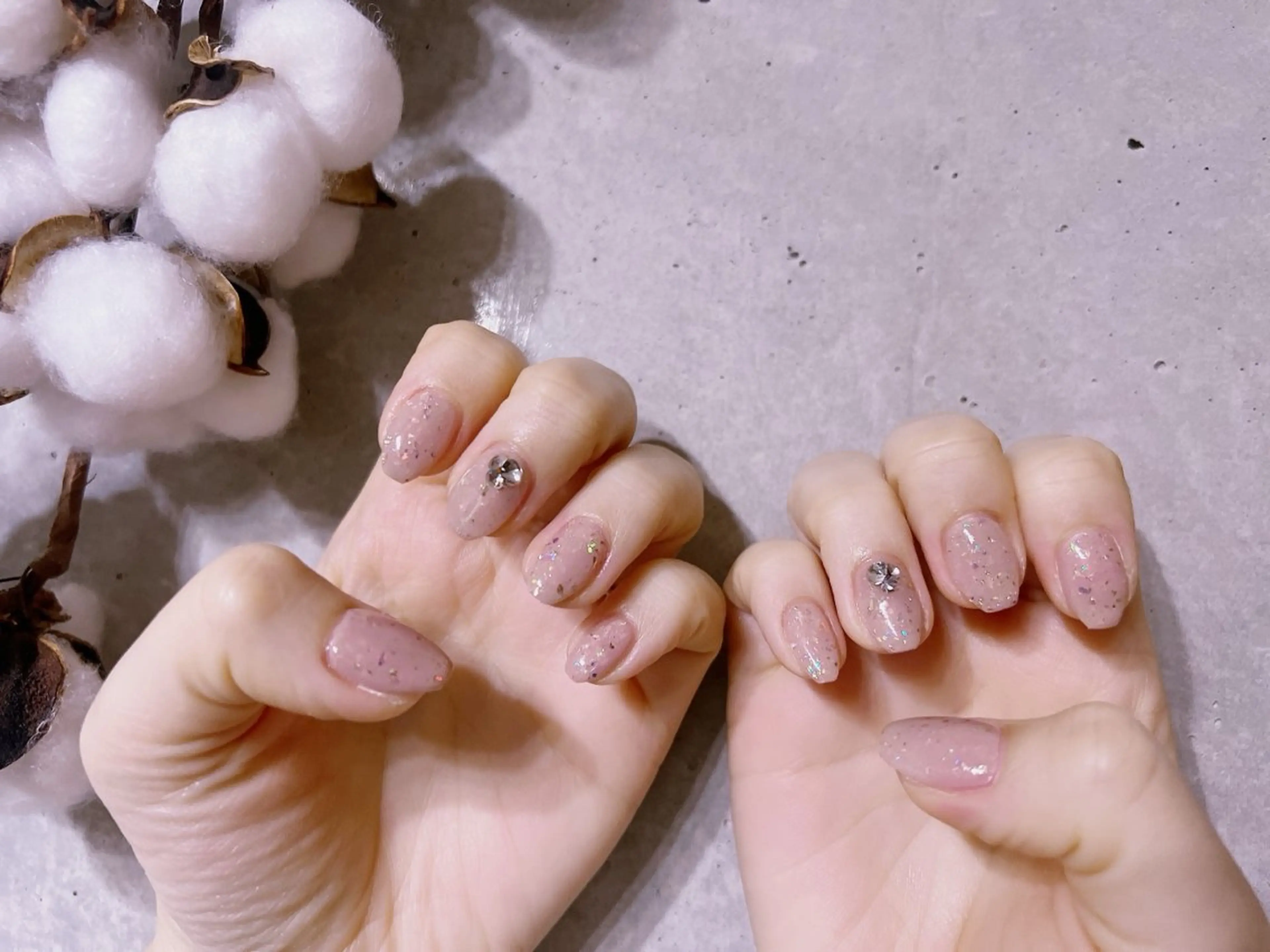 ミディアム 萬城 愛梨のネイルデザイン