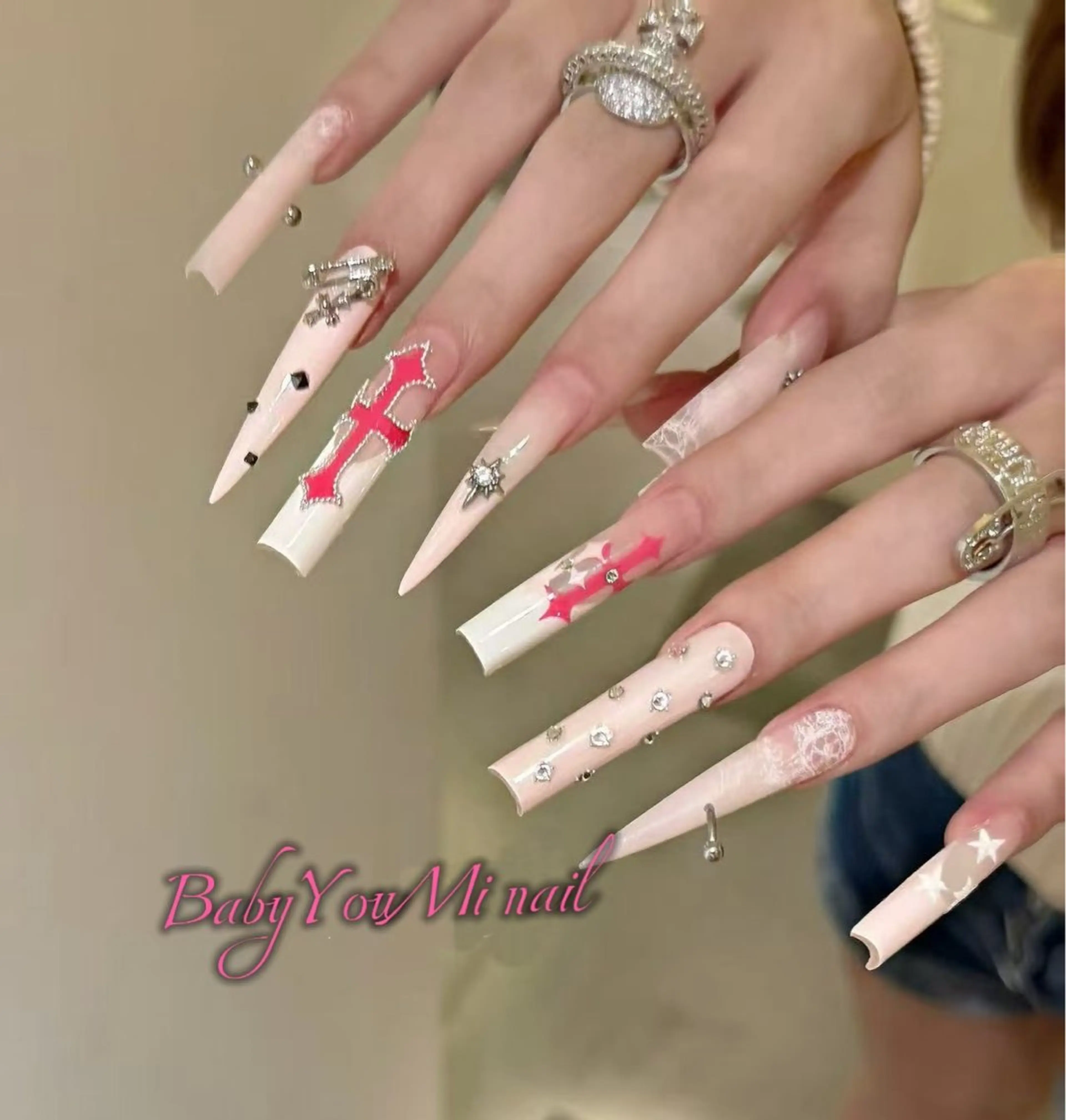 ネイル オーロラネイル フラワーネイル フットネイル フレンチネイル ジェルネイル ハンドネイル BabyYouMi ねねのネイルデザイン