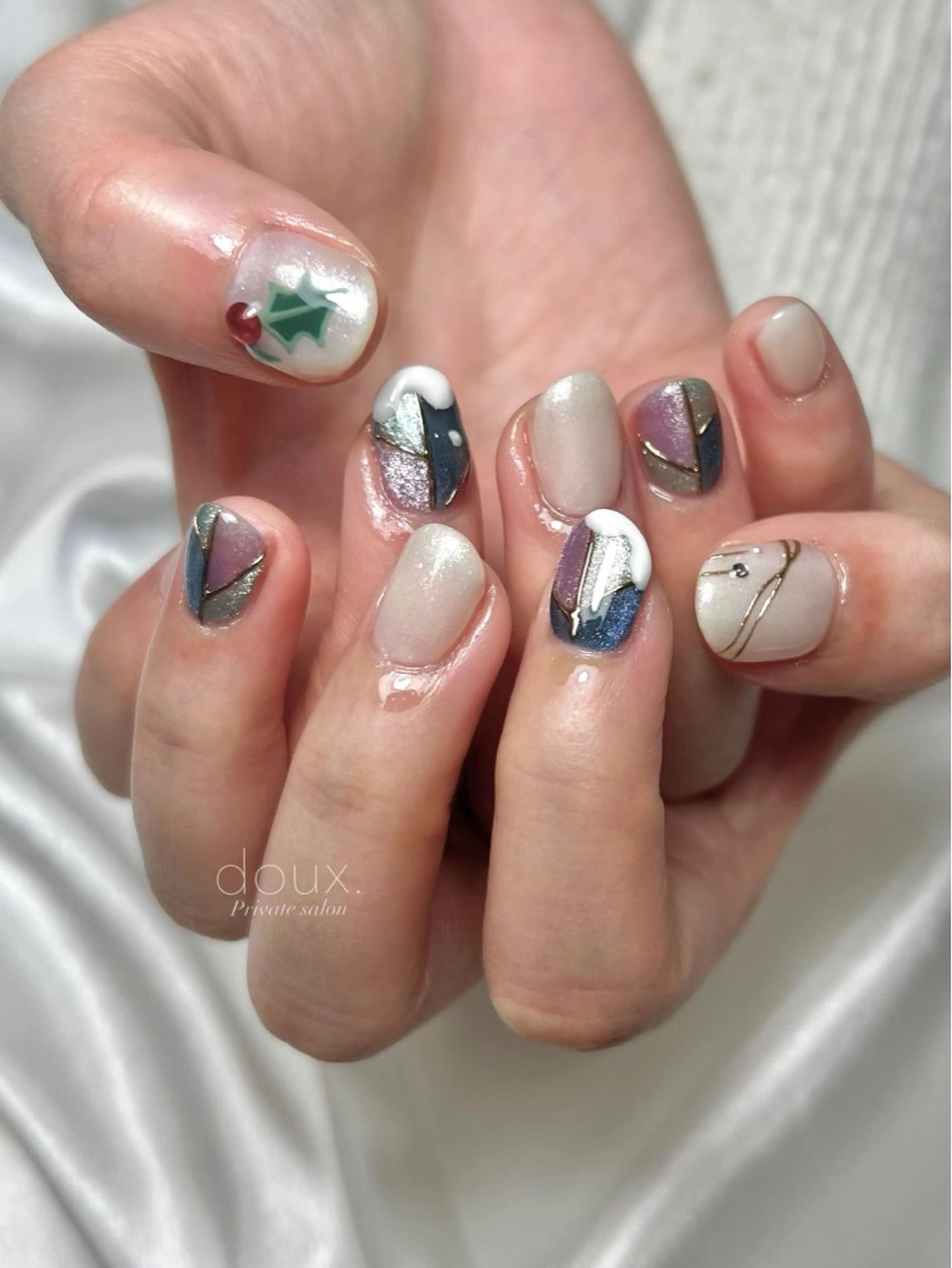 ネイル 韓国ネイル マグネットネイル ミラーネイル 冬ネイル クリスマス ハンドネイル doux. nailのネイルデザイン