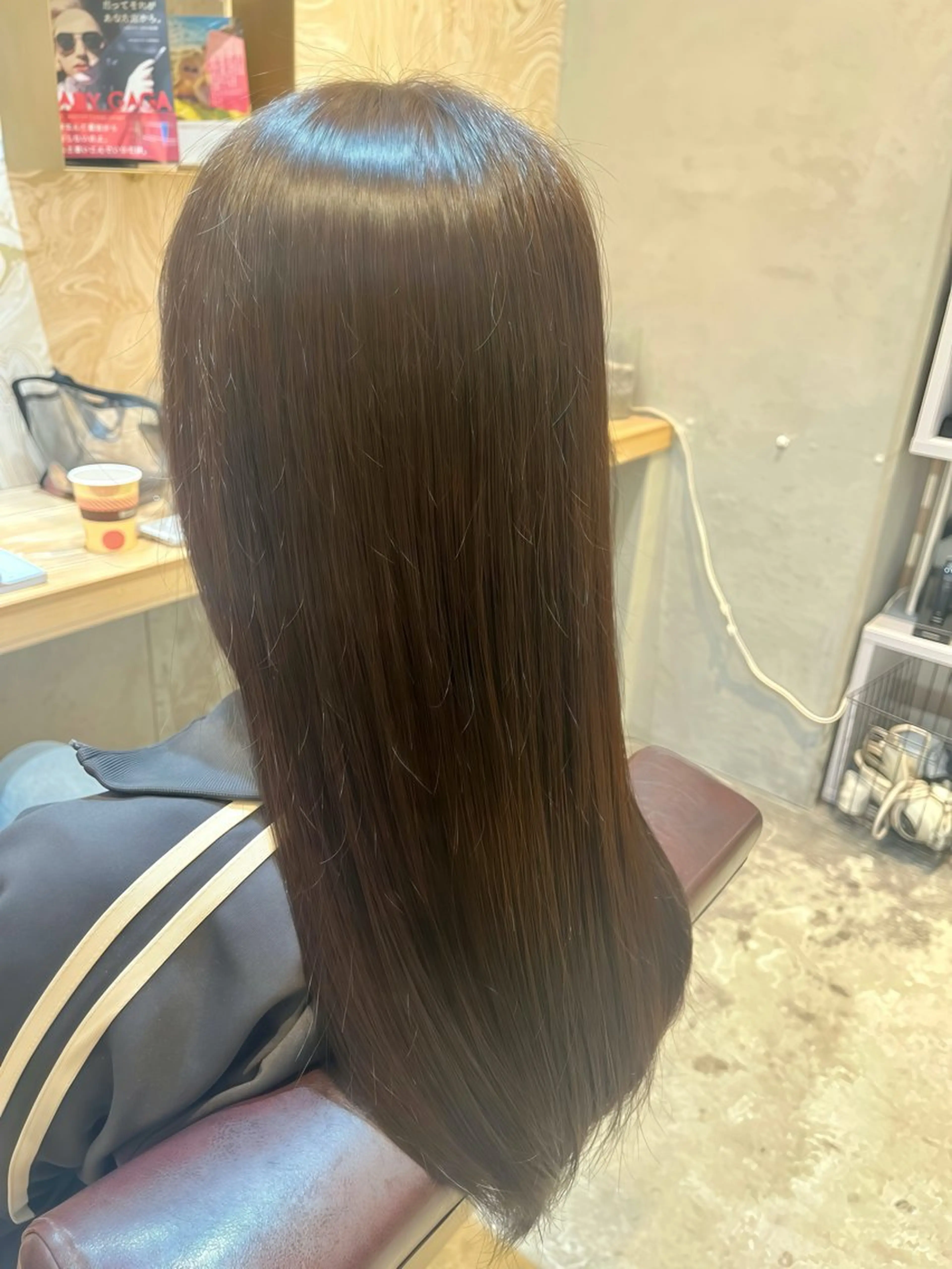 ロング カラー ヘアカラー トリートメント 内山 涼香のヘアスタイル