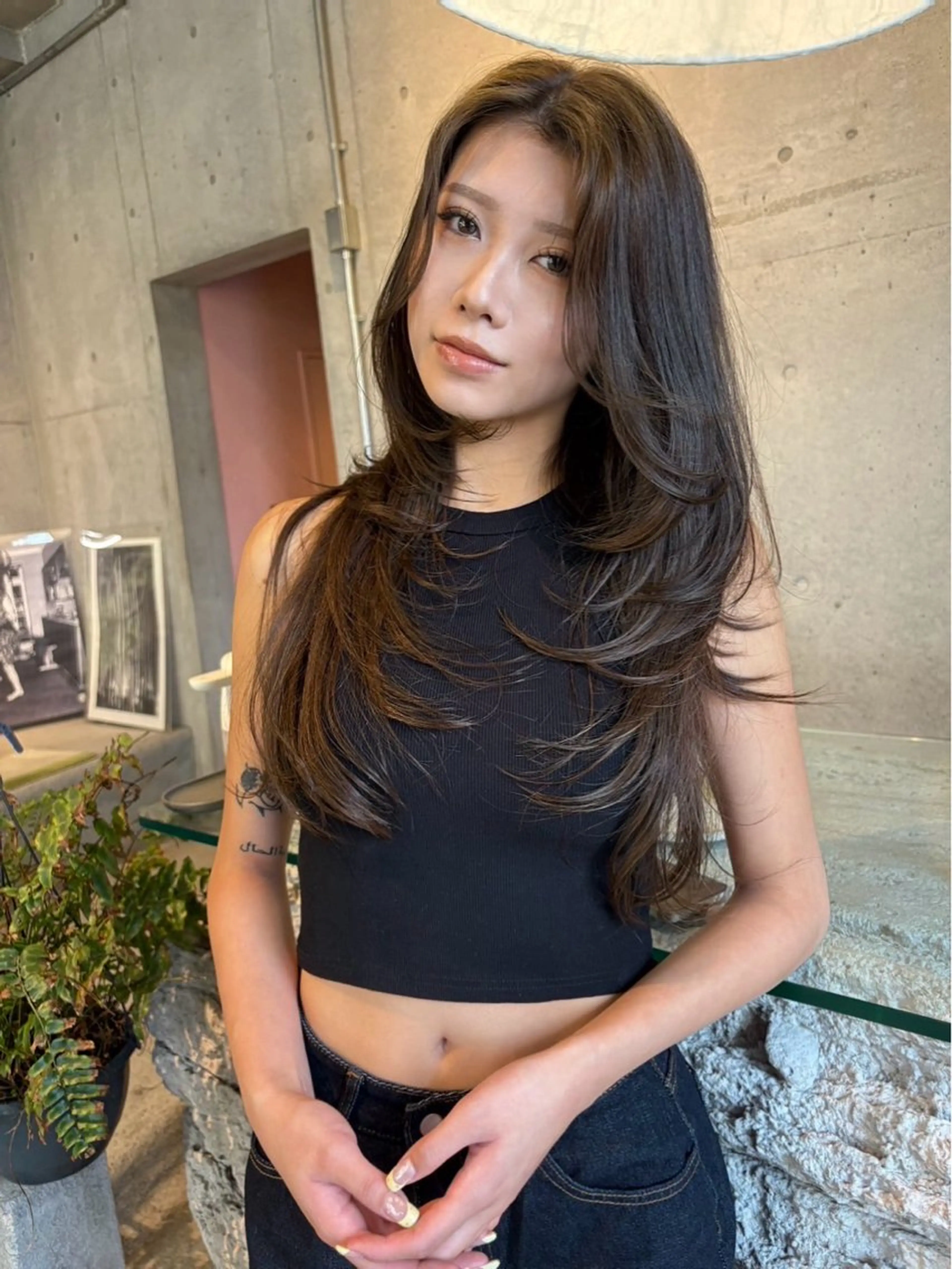 ロング カラー ブリーチ ブラウンカラー ブリーチなしカラー オリーブブラウン レイヤーカット peto ゴトリのヘアスタイル