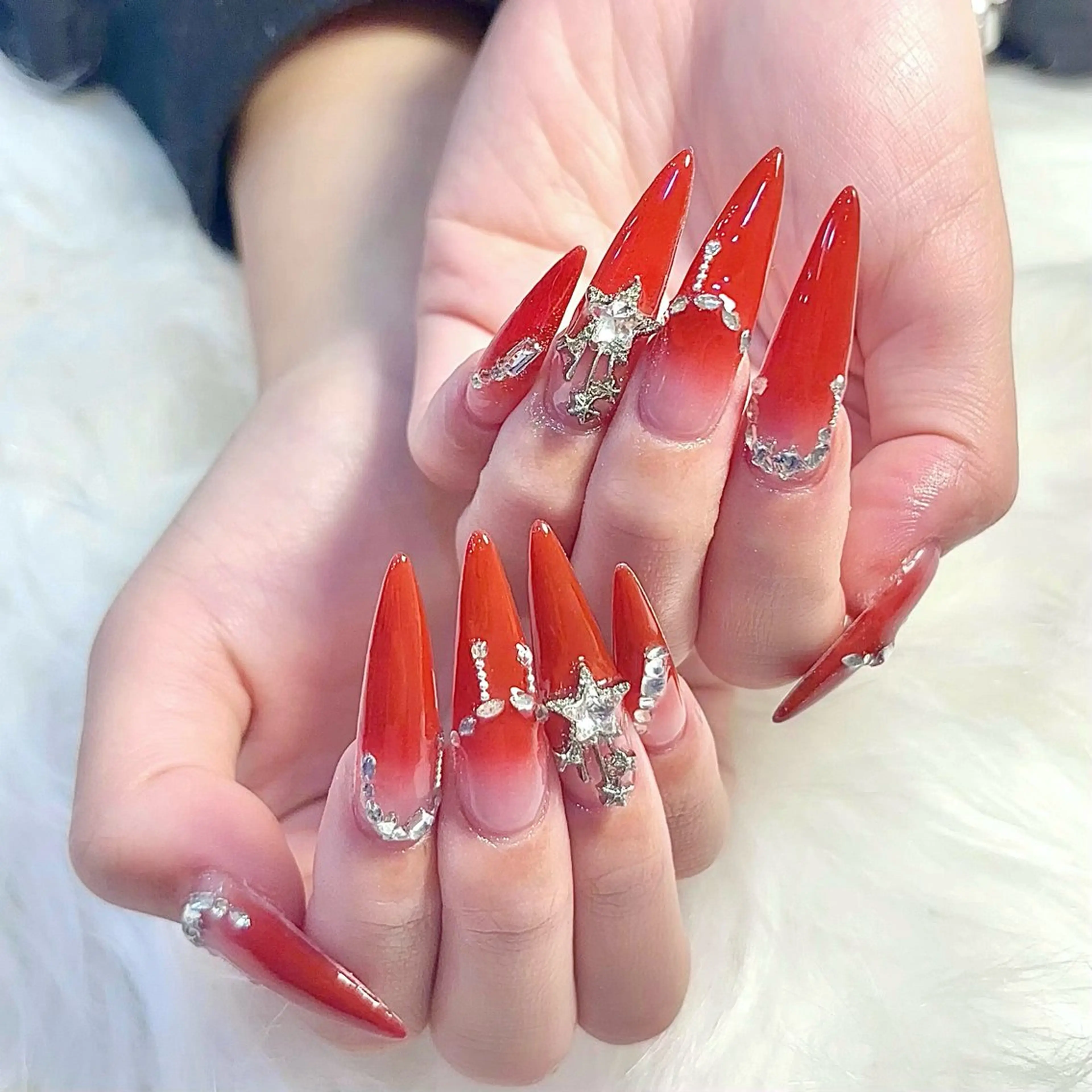 ネイル ハンドネイル 💗キラネイル💗 モチ最高のネイルデザイン