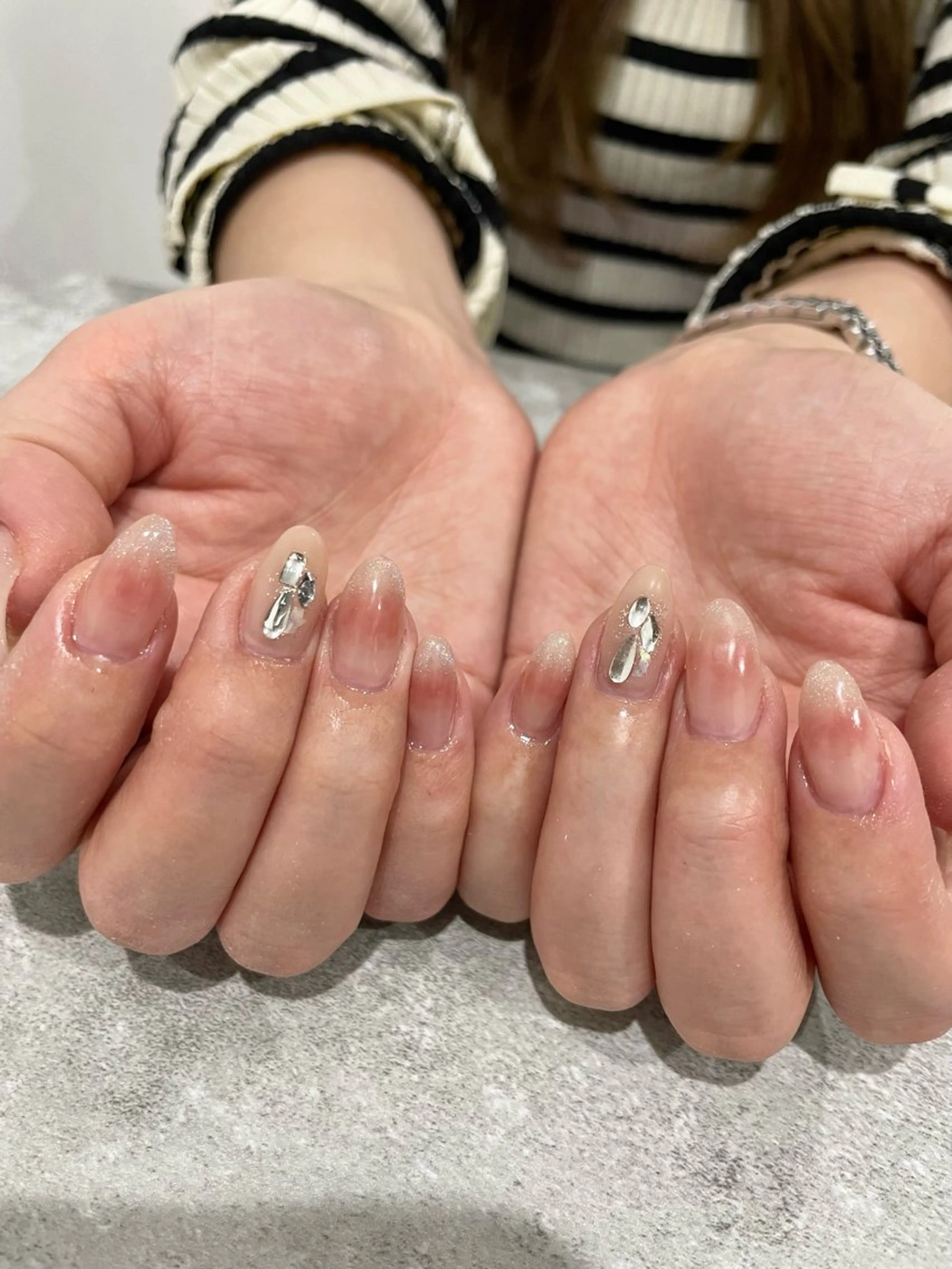 ネイル 持ち込み ハンドネイル Raviliss ♡のネイルデザイン