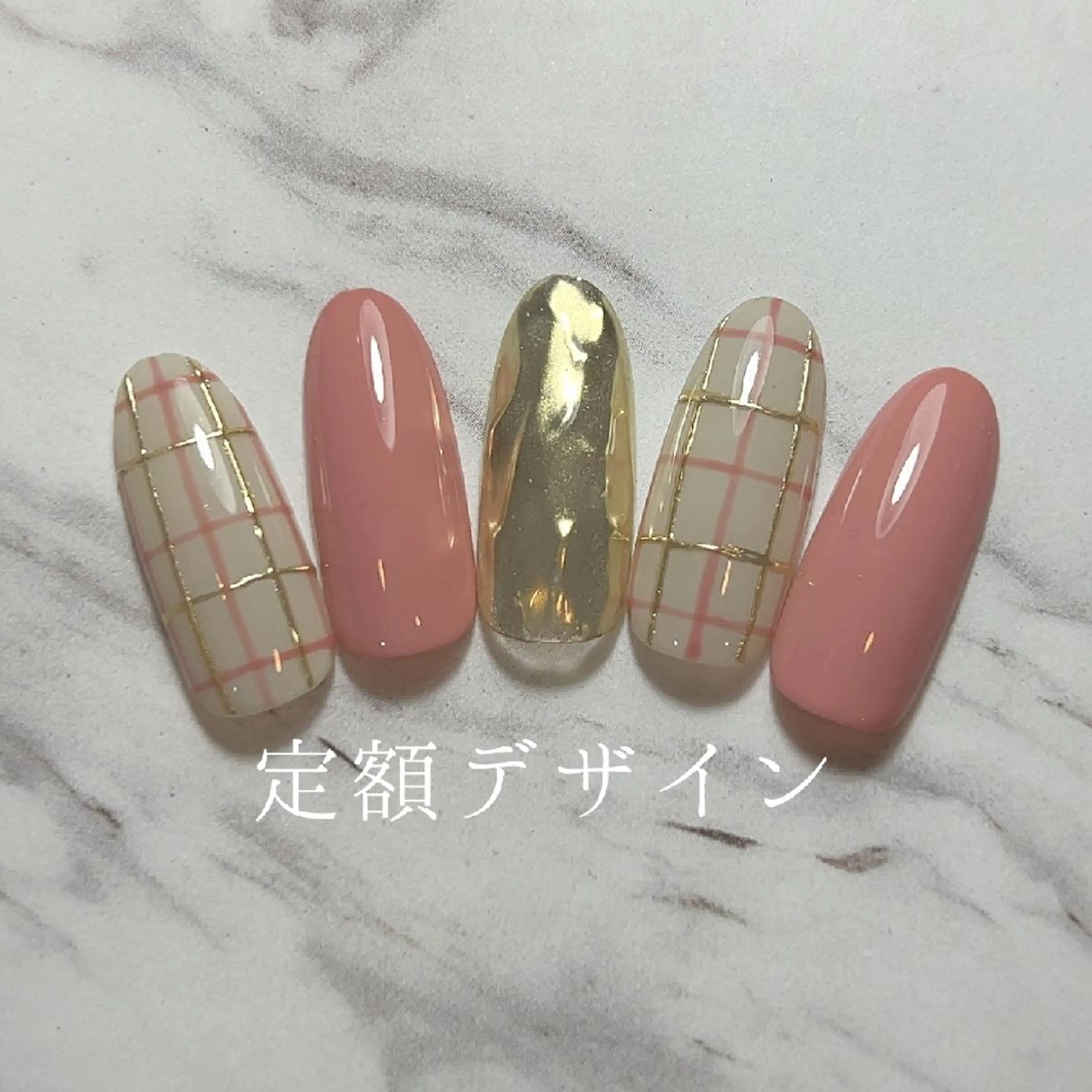 ネイル ハンドネイル 柴田 彩のネイルデザイン