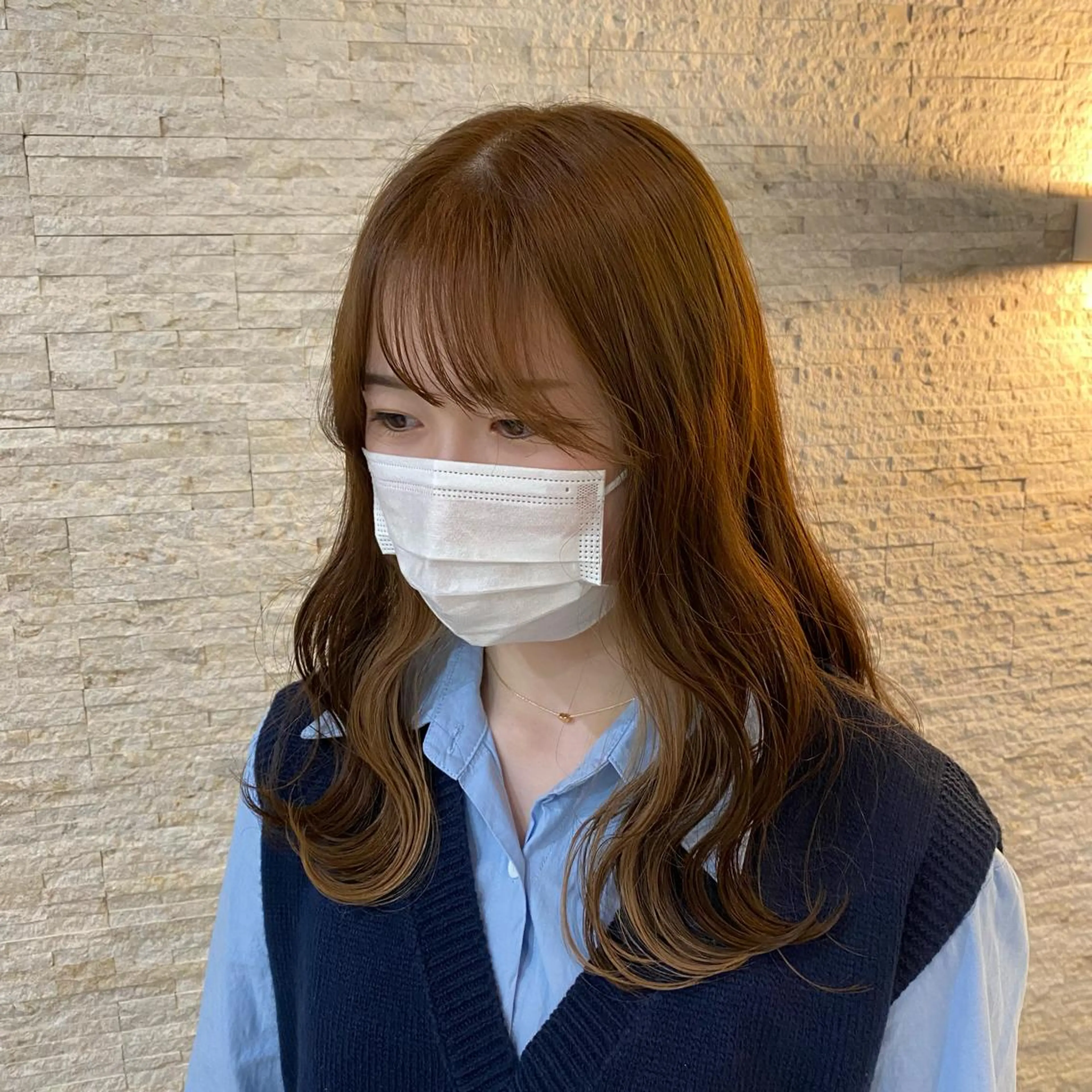 ロング カラー ベージュカラー インナーカラー ミルクティーベージュ 卒業式のヘアスタイル Agu hair TENOE大宮氷川参道店所属・☀️透明感艶感カラー 増田魁土☀️のヘアスタイル