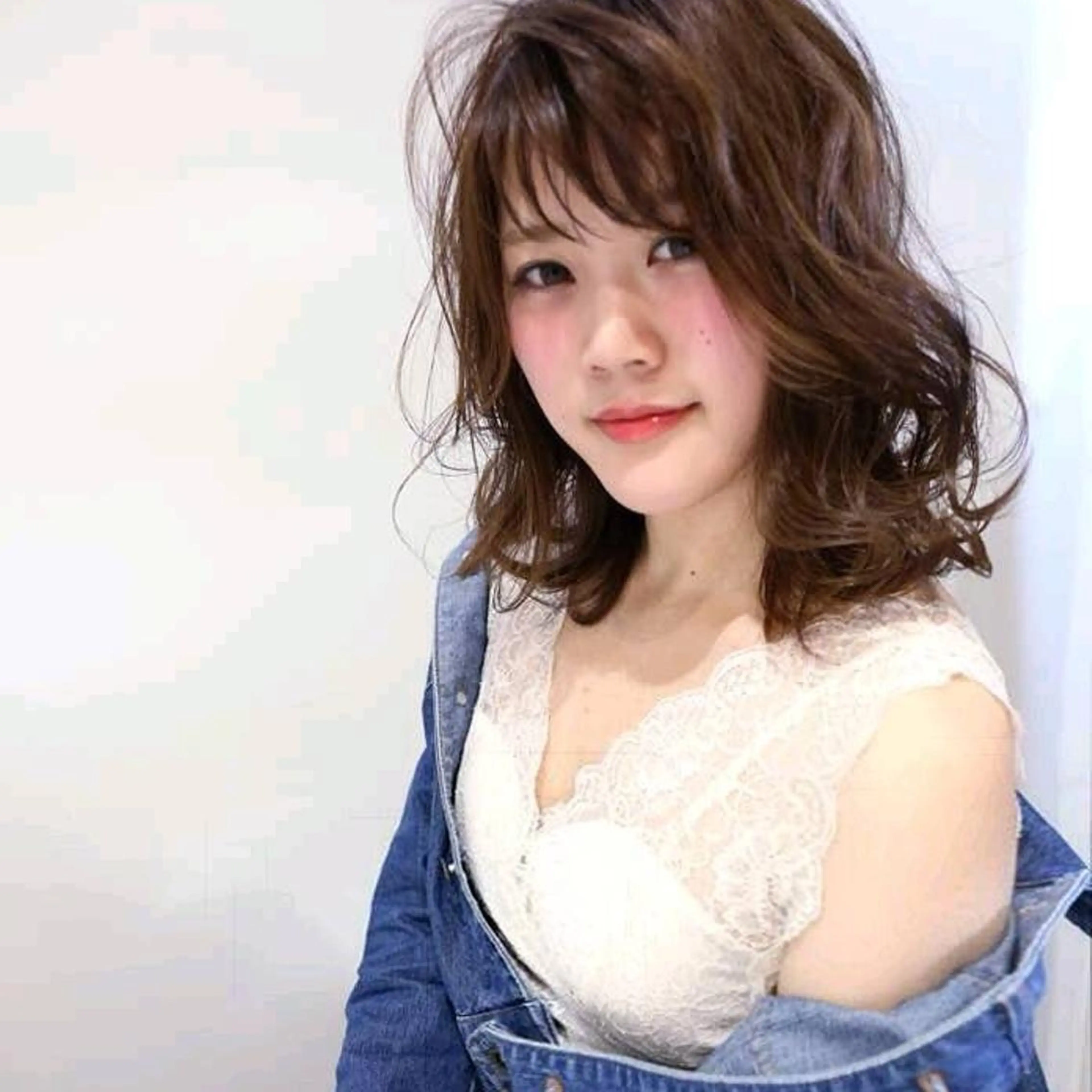 カラー セミロング カット ヘアカラー ブリーチ/ヘアケア/ 艶髪/イギチハルのヘアスタイル