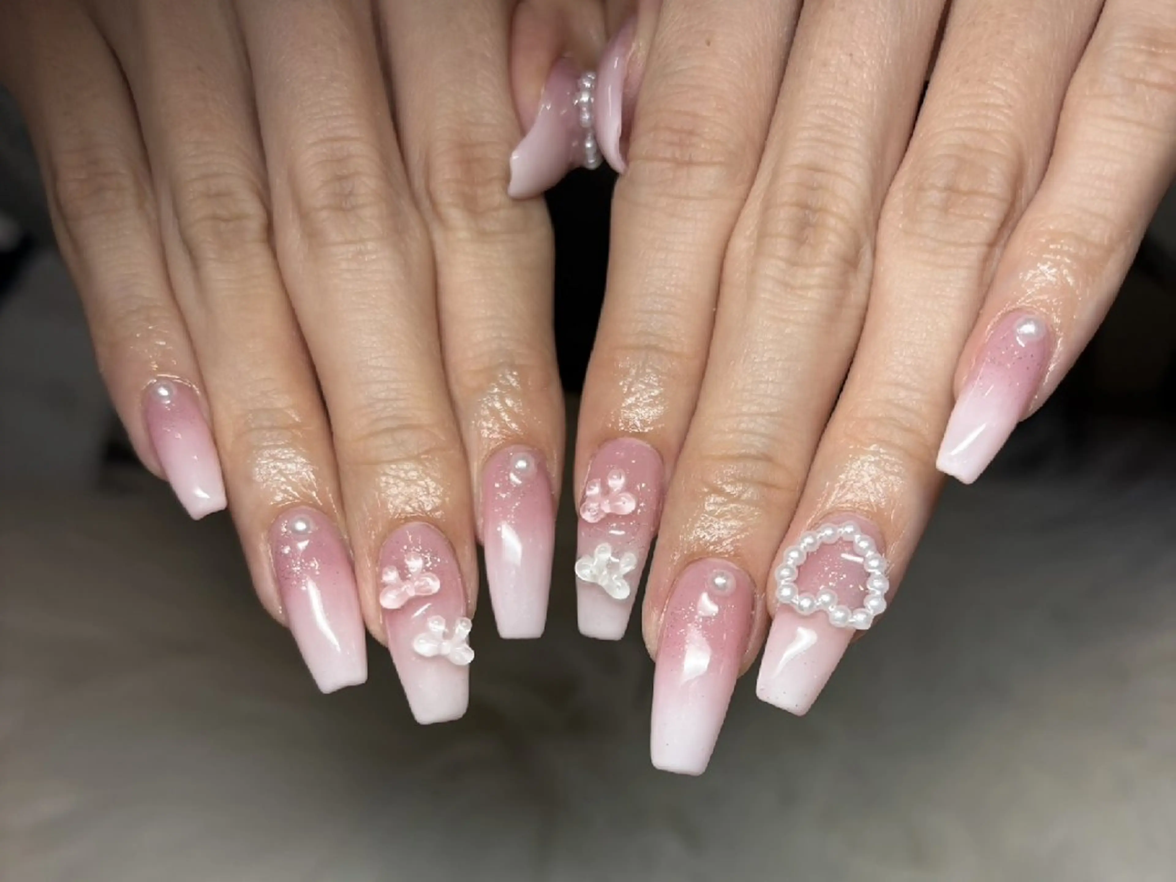 ネイル グラデーション ピンク リボン ハンドネイル Nail Salon Lua　(KK)のネイルデザイン