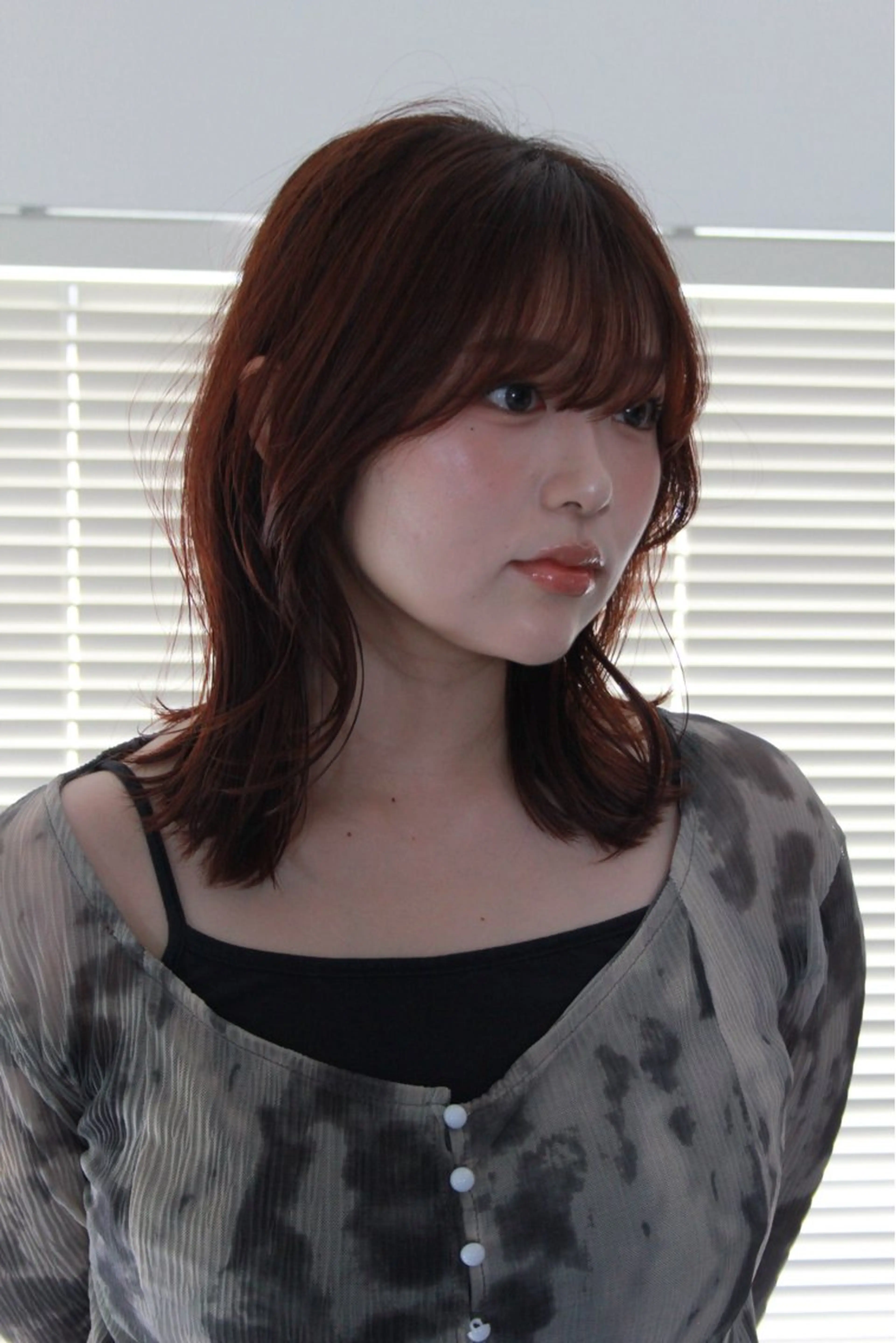 ミディアム 透明感グレージュ カラー大夢🫧のヘアスタイル