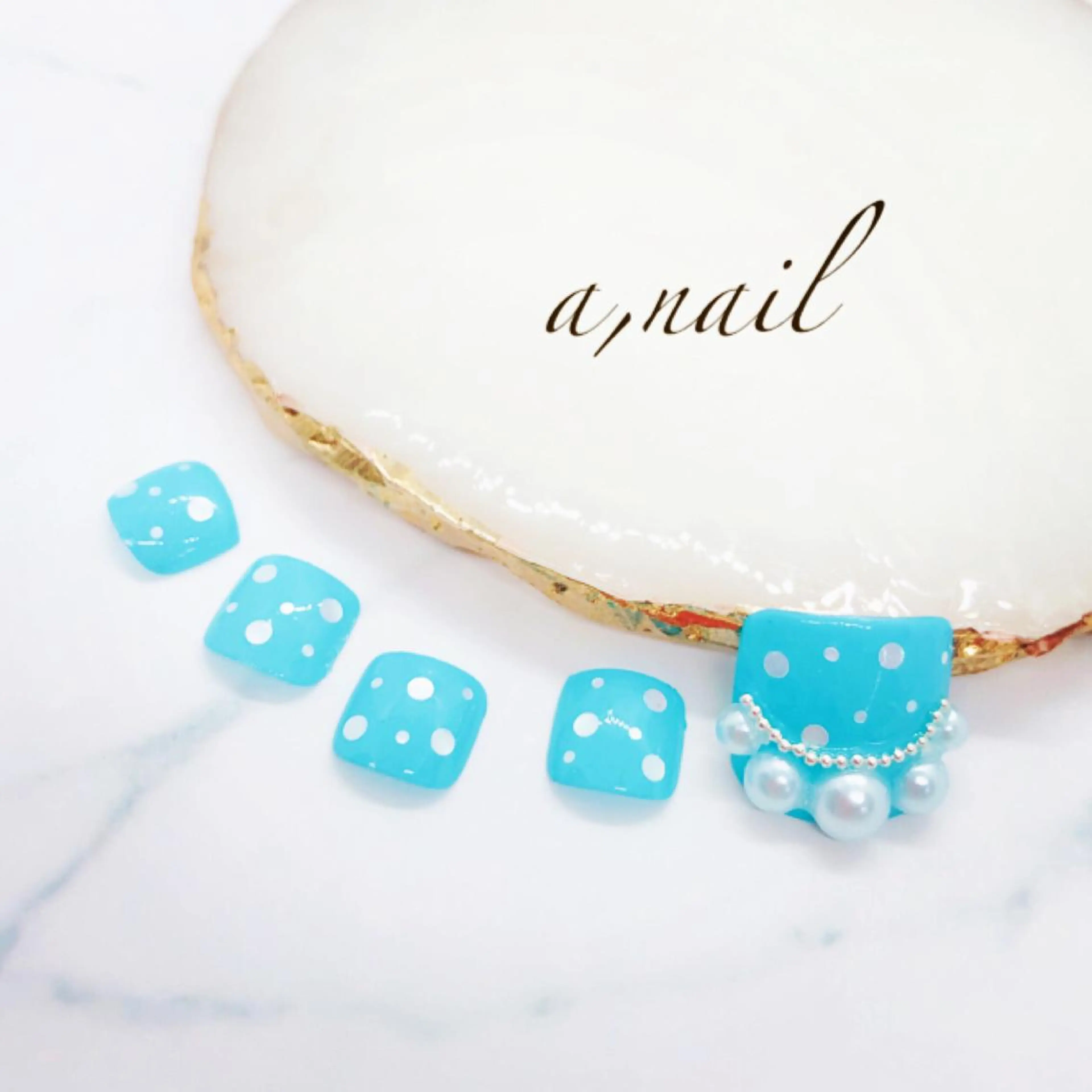 ネイル ドット フットネイル ジェルネイル グラデーション ワンカラーネイル フットネイル ネイルサロン エーネイルのネイルデザイン