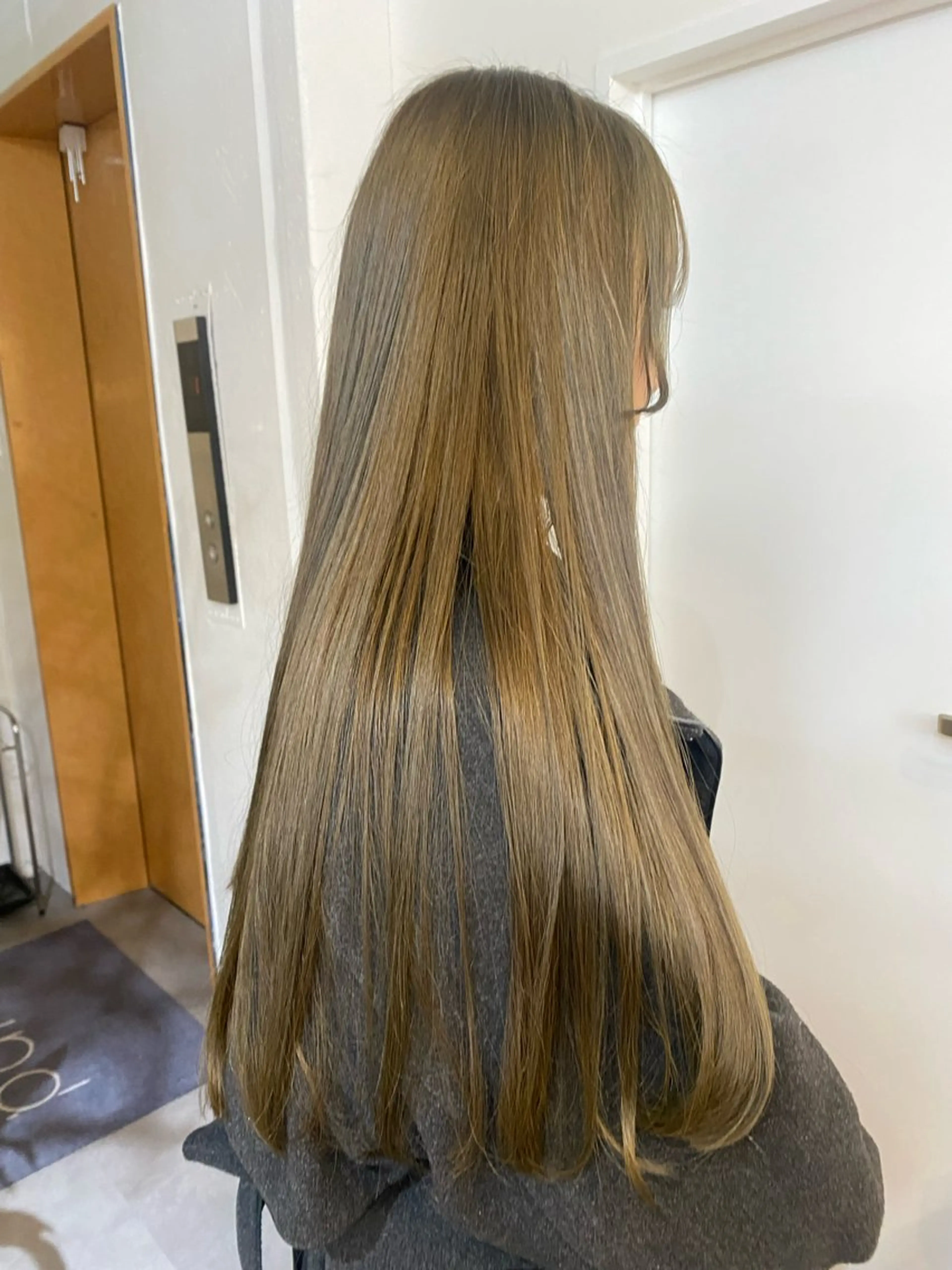 ロング カラー ブリーチ ブリーチなしカラー parc / ichikaのヘアスタイル