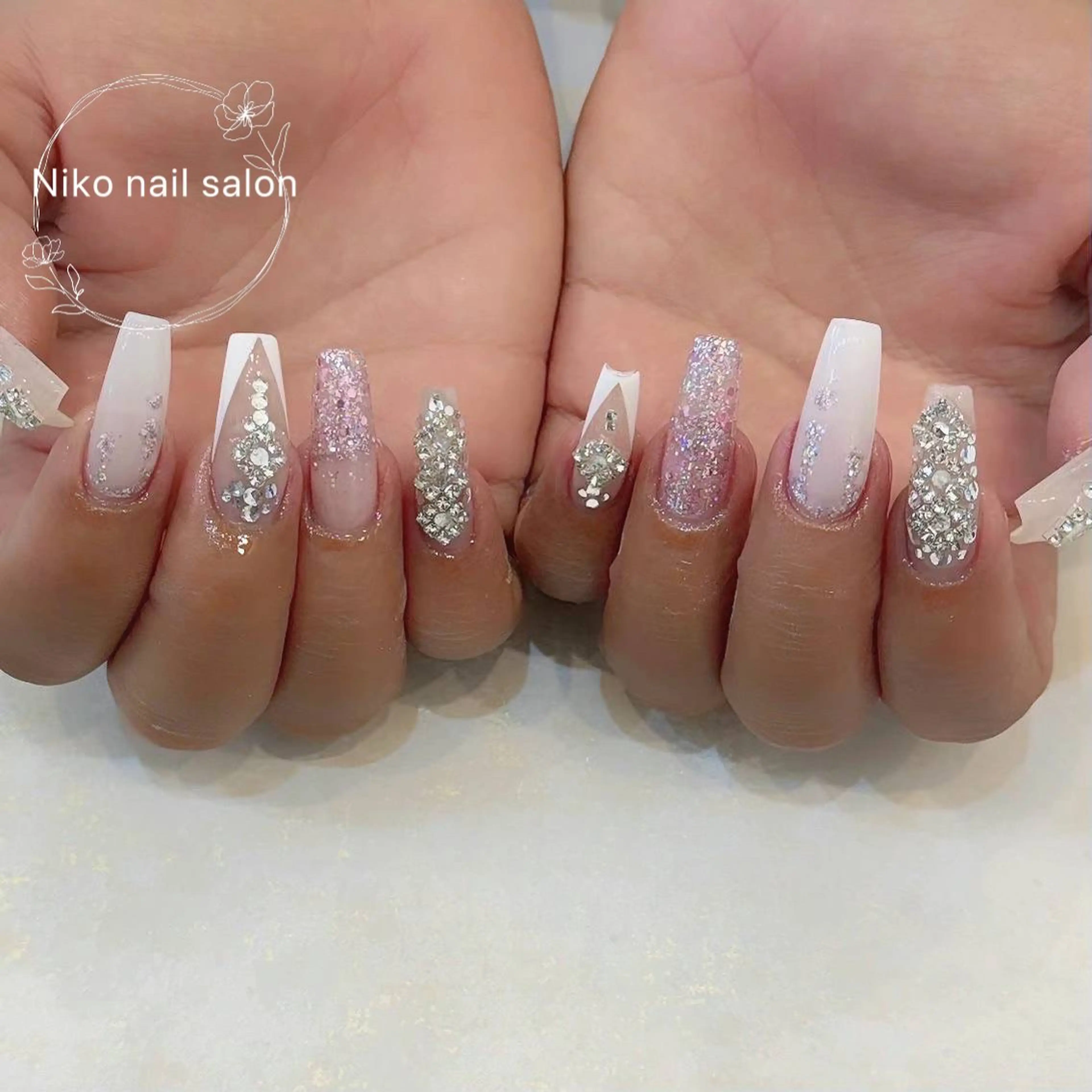 ネイル 長さ出し フットネイル フレンチネイル ジェルネイル 韓国ネイル Niko nailサロンのネイルデザイン