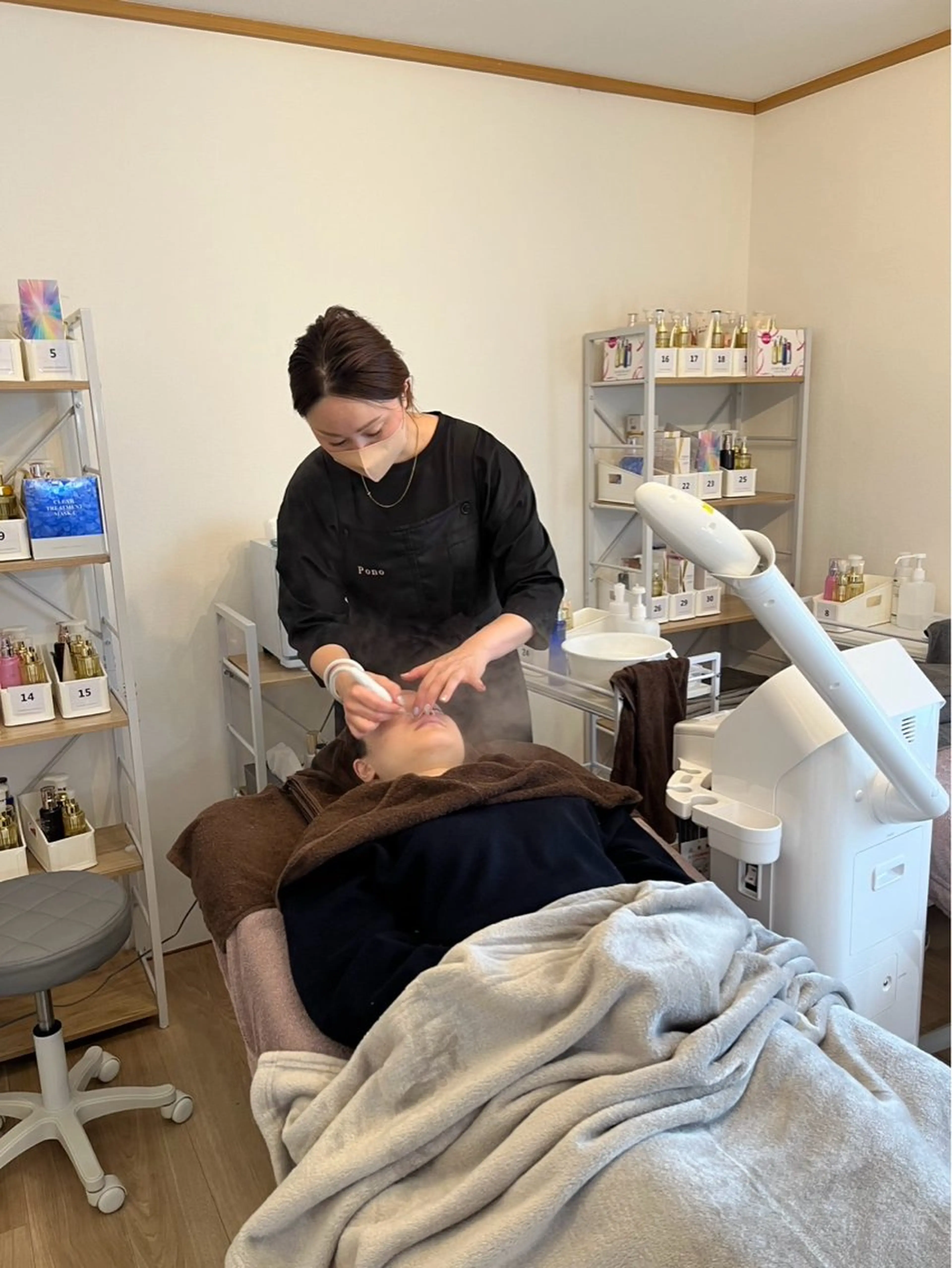 お悩みに合わせたフェイシャルエステ60分+メイク30分の写真