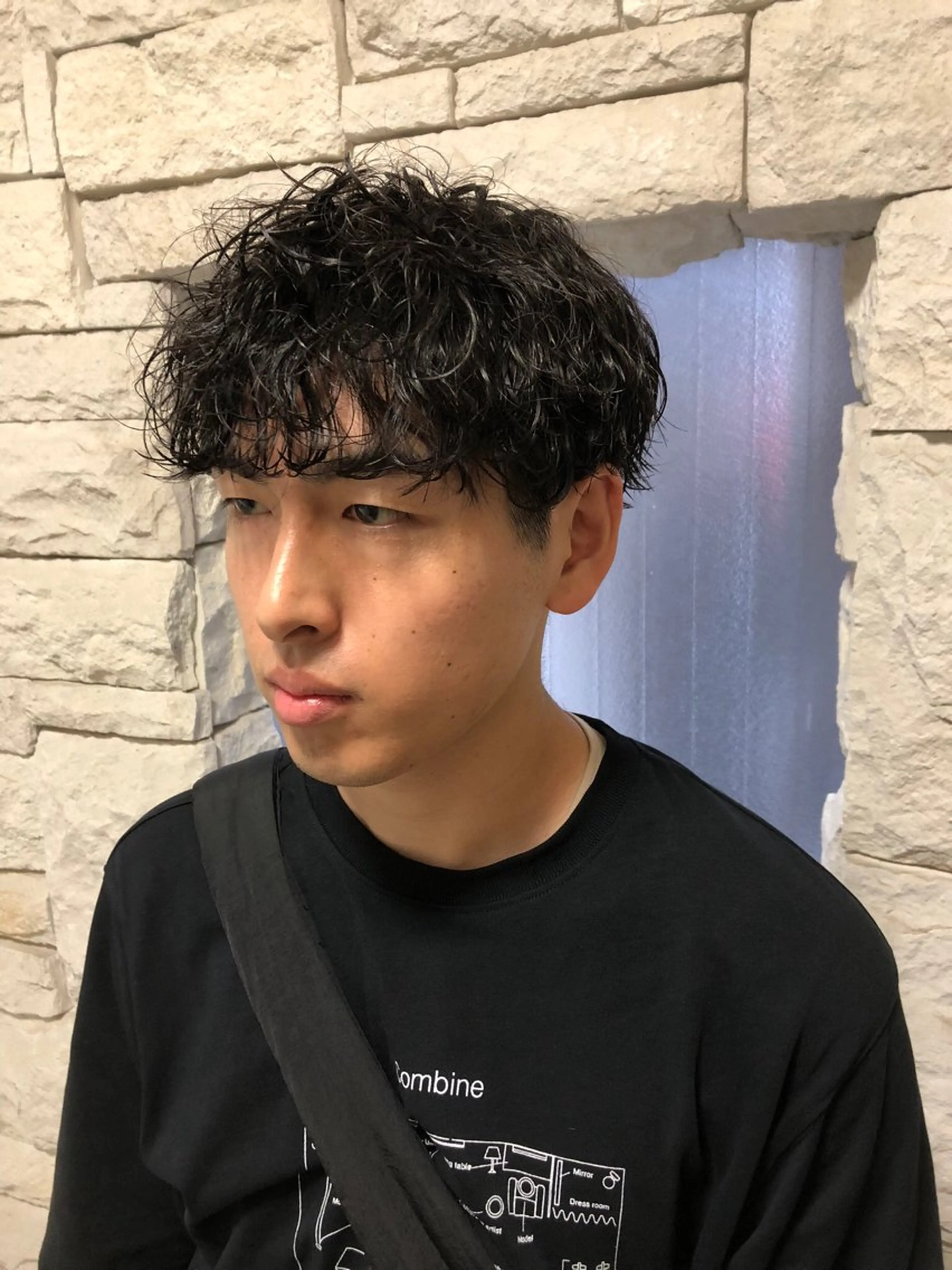 パーマ ヘアアレンジ メンズ メンズパーマ 波巻きパーマ カット パーマ トリートメント ヘアセット 栗原 侑也のヘアスタイル