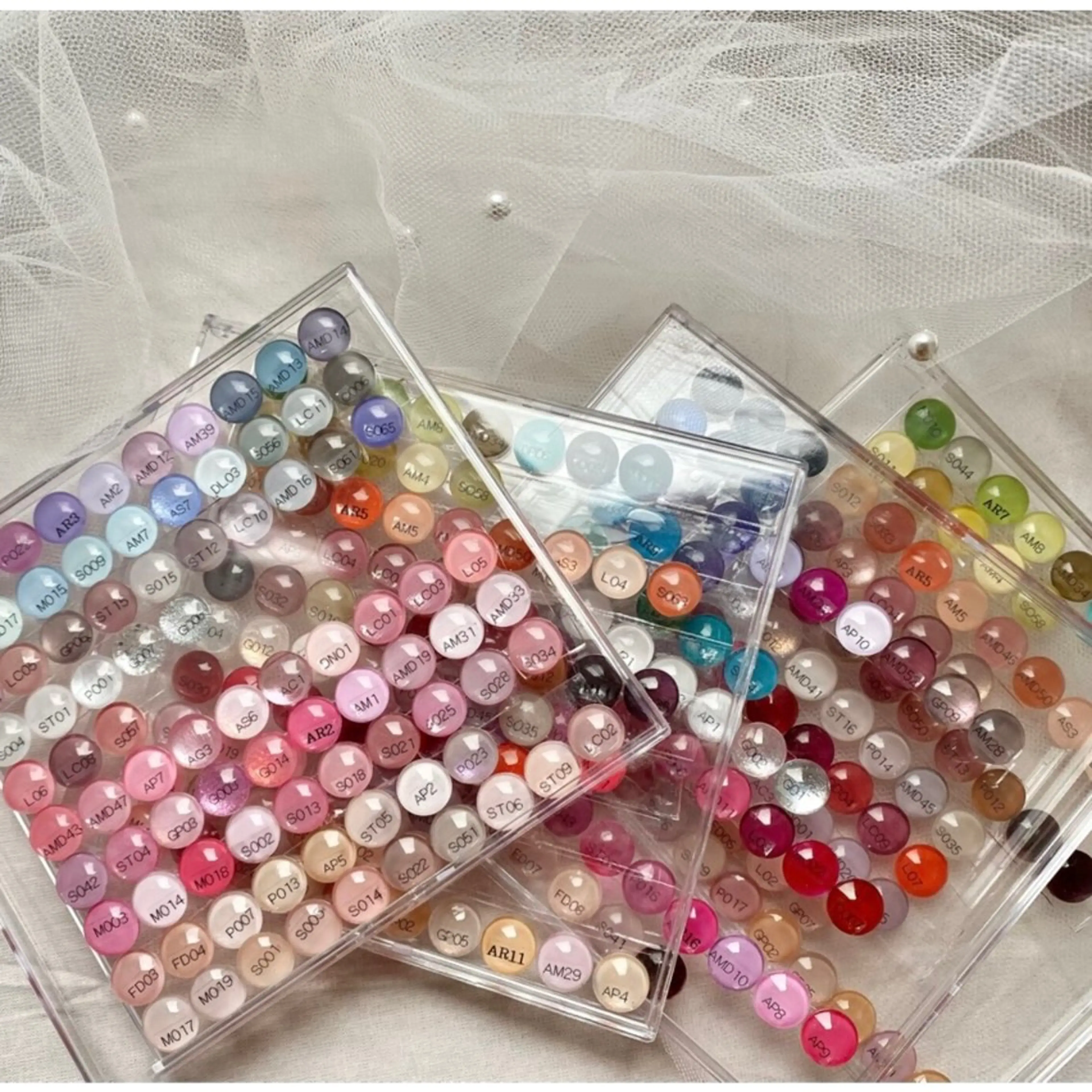 ネイル カジュアル クリアネイル ゴージャス パステルネイル 春ネイル パラジェルプレミアムサロン nail care &spa Lovin［ラヴィン］所属・Azegami Minaのネイルデザイン