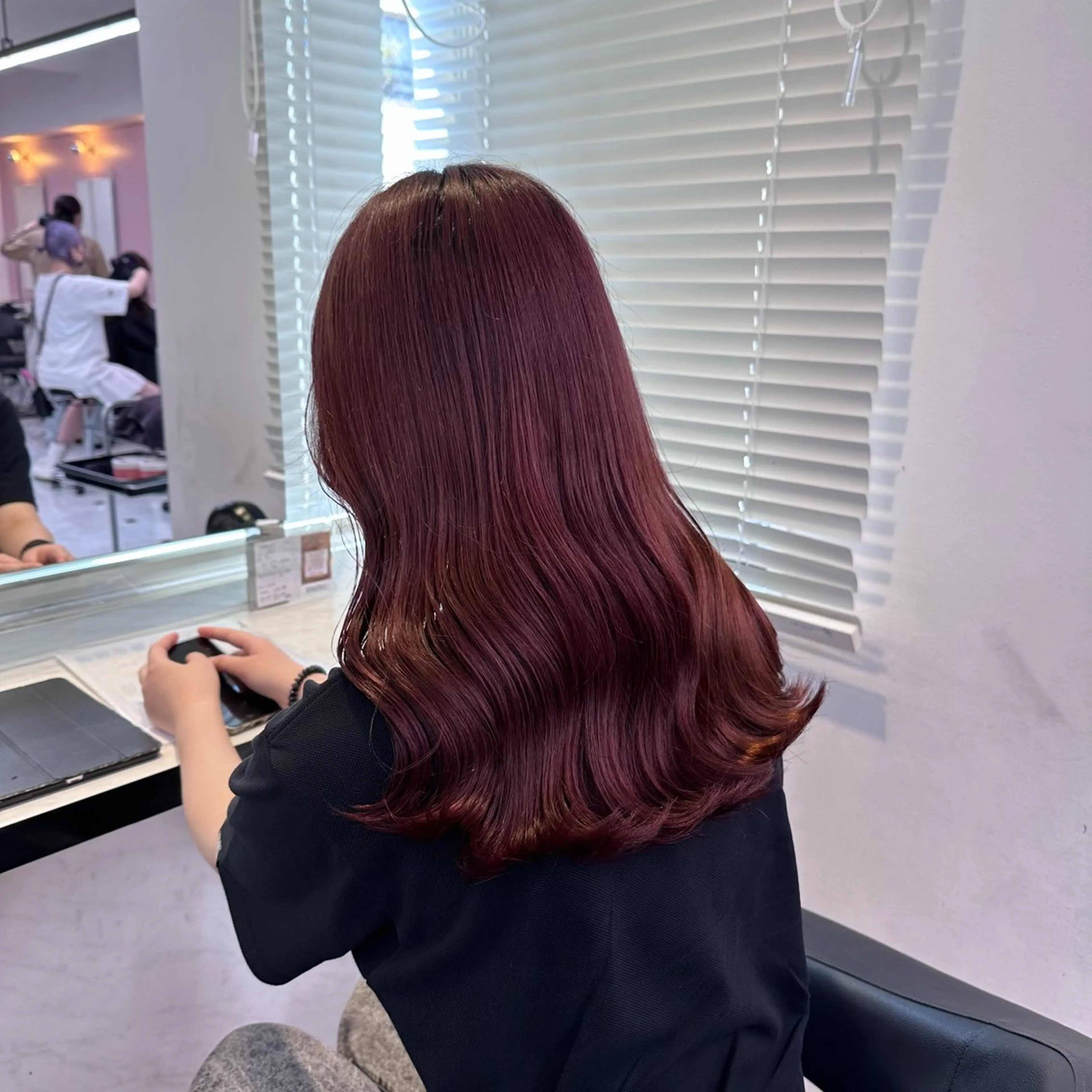 ロング カラー カシス レッドカラー ヘアカラー 💖トレンド夏 カラー💖FUTAのヘアスタイル