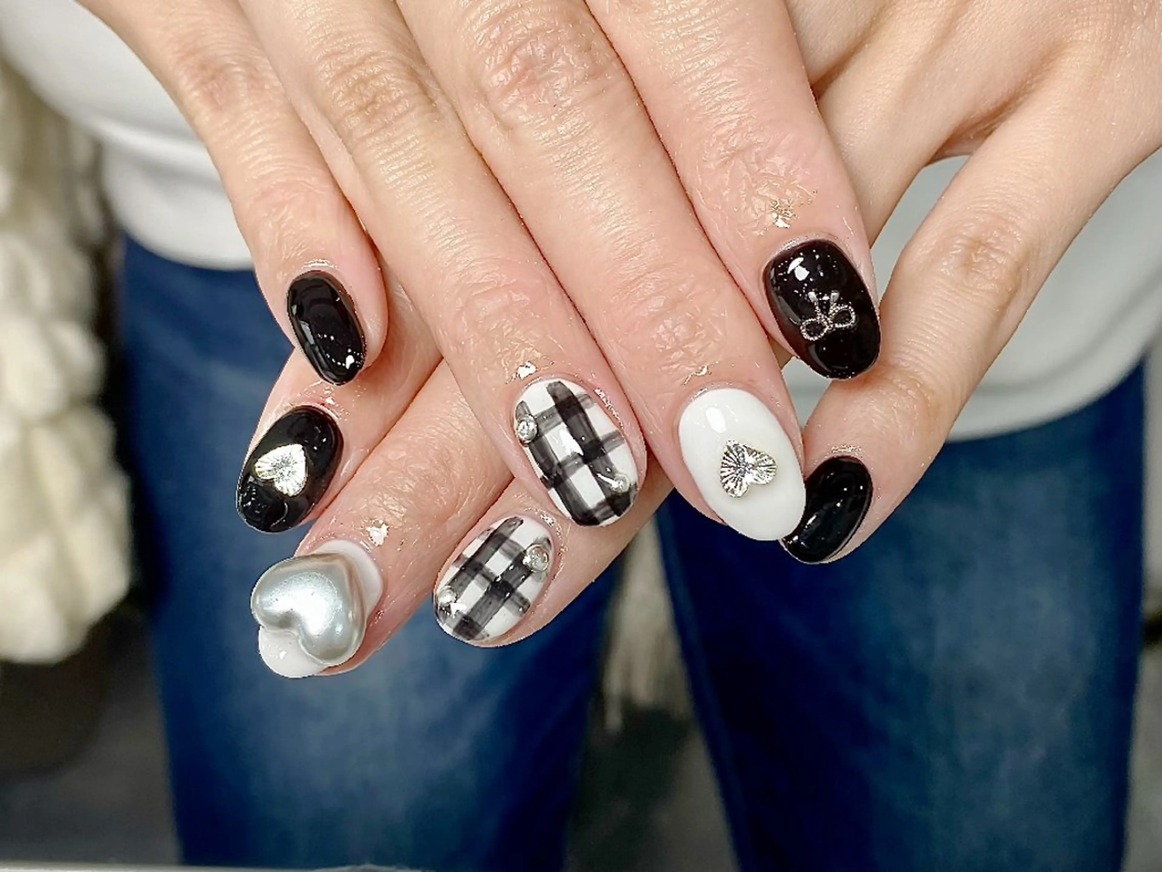 ネイル チークネイル フレンチネイル ジェルネイル ガラスフレンチ キラキラネイル ハンドネイル UM Nail Salonのネイルデザイン