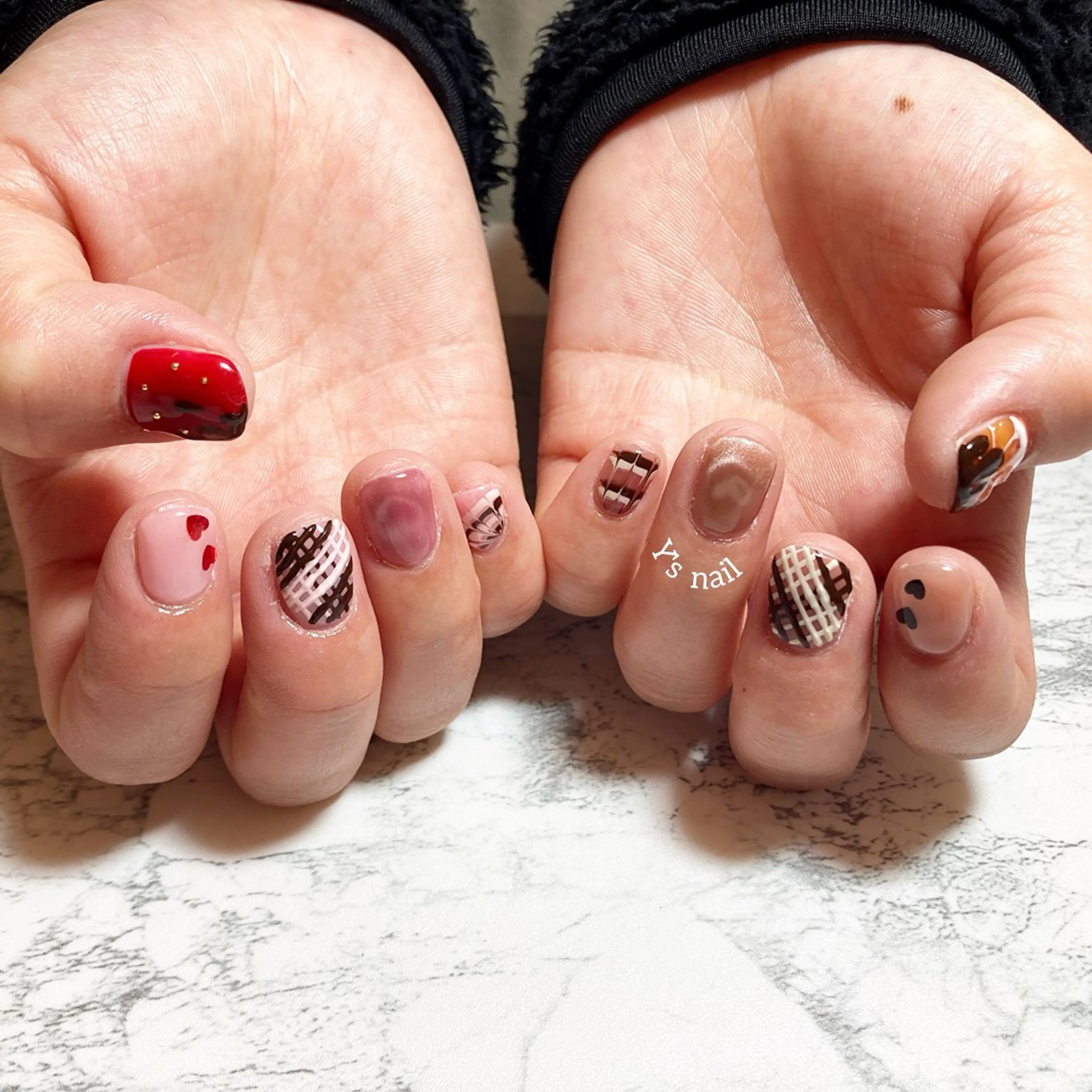 ネイル バレンタイン ハンドネイル 手書きが得意🖌️ Y’s  nailのネイルデザイン