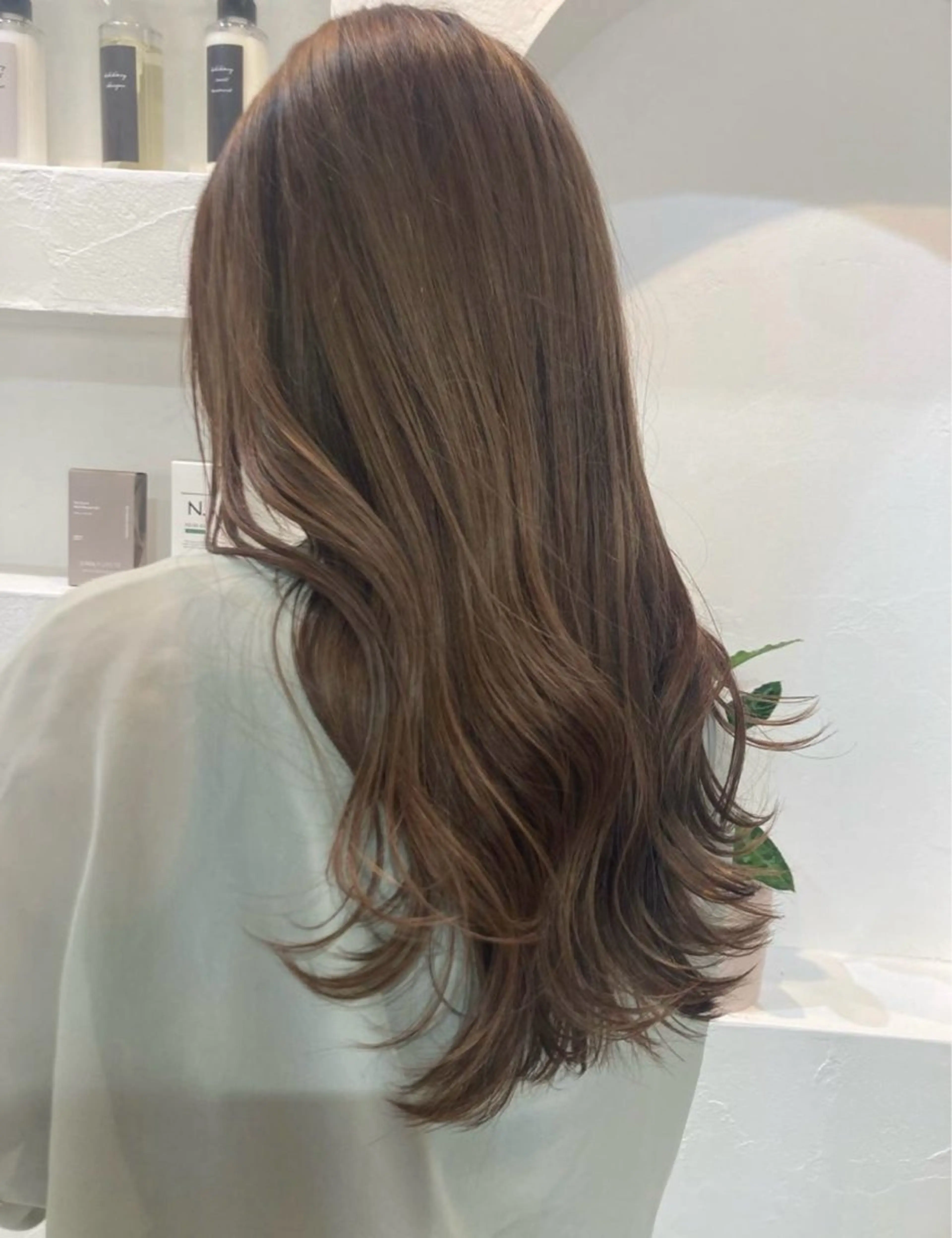 ロング ロング ヘアカラー 顔周りのデザイン特化 井手麻梨栄のヘアスタイル