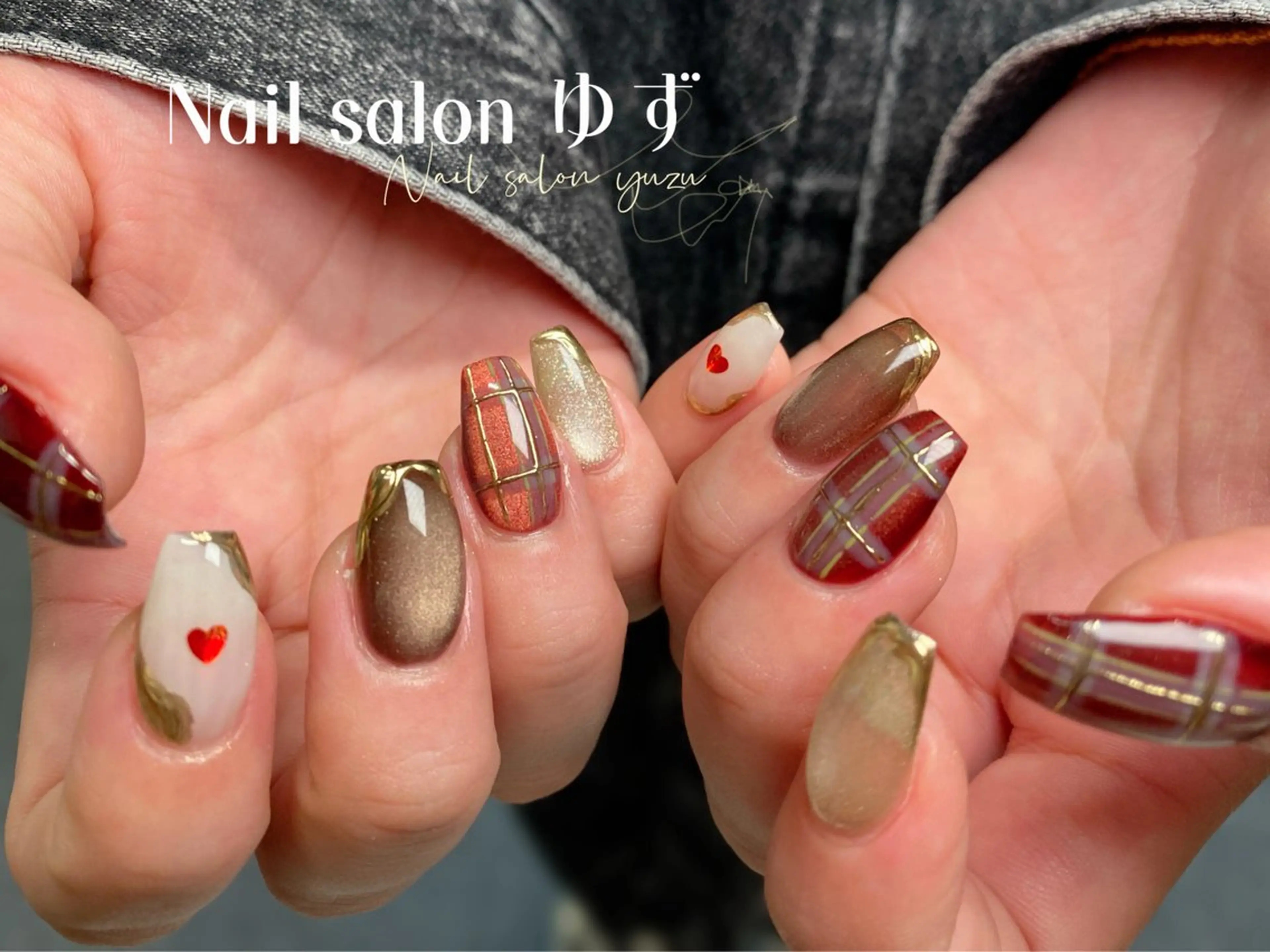 ネイル チークネイル 成人式 ドット フレンチネイル ジェルネイル ゆず Nail Salonのネイルデザイン