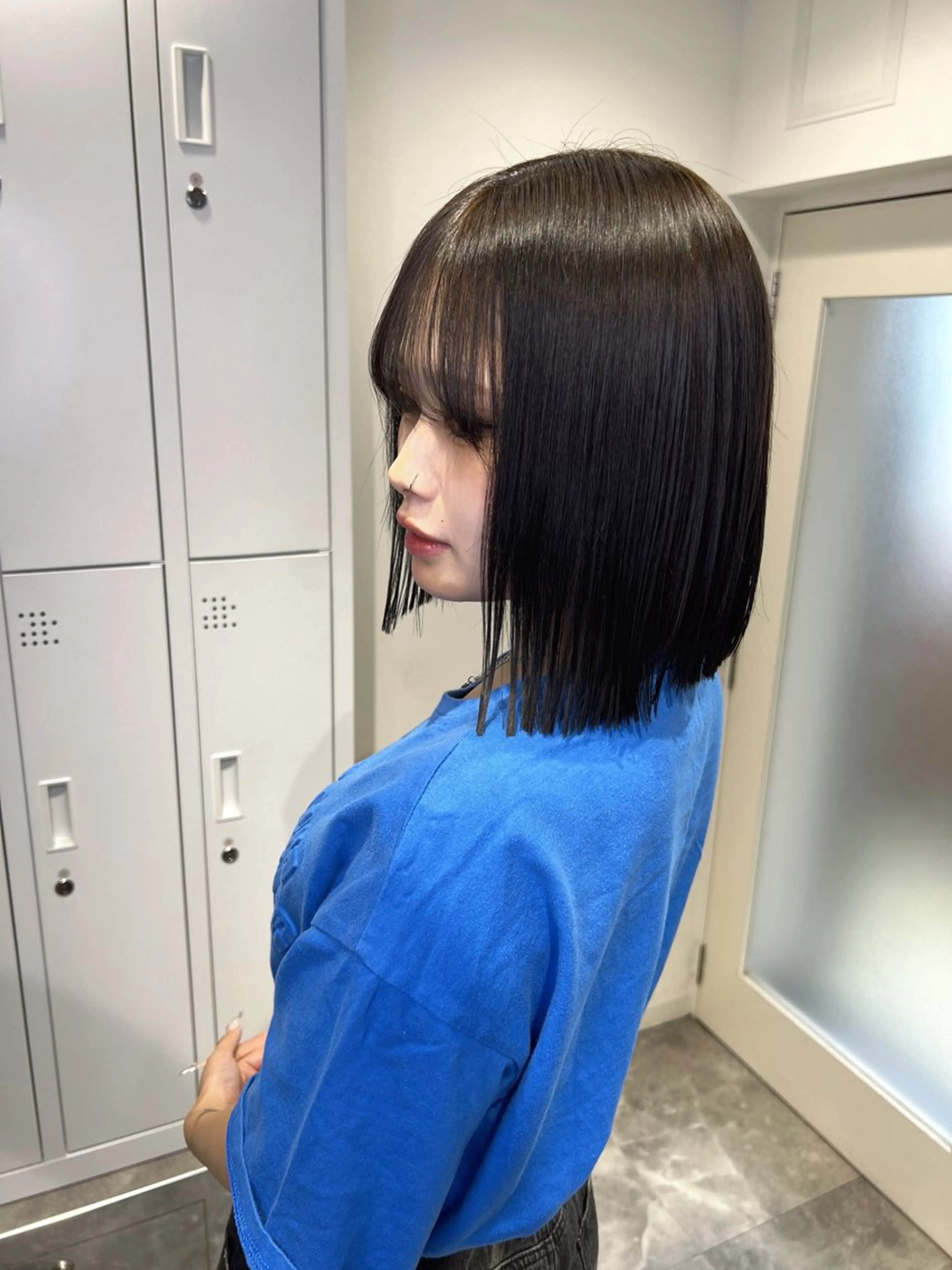 ショート カラー ブリーチ ケアブリーチ トリートメント TOMONA👑 ミルクティーレイヤーのヘアスタイル