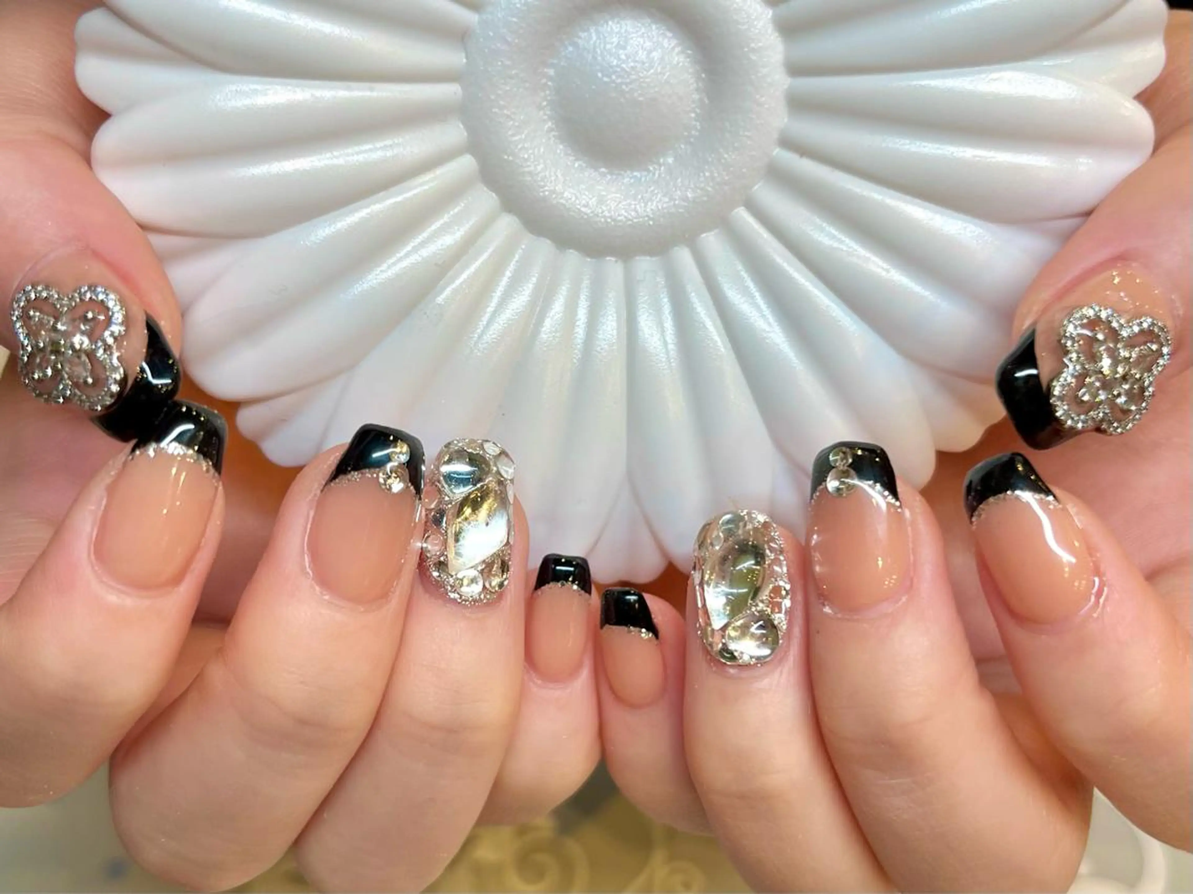 ショート カラー ネイル アートネイル オフィスネイル ワンカラーネイル ショートネイル ネイルサロン リリーブランシュ所属・森 瑞紀のネイルデザイン