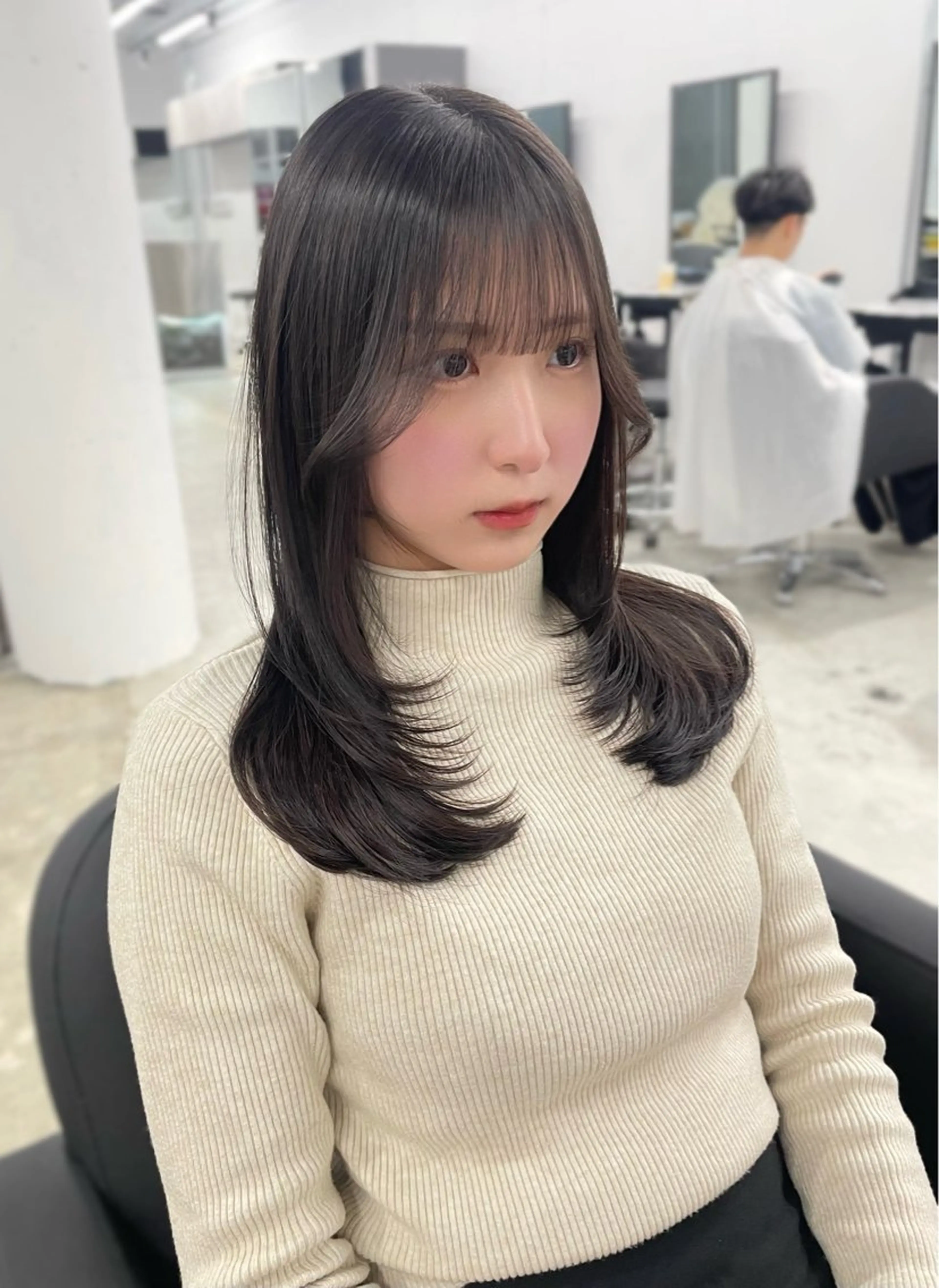 ミディアム カット 艶髪矯正/レイヤー カット/ミサキ💐のヘアスタイル