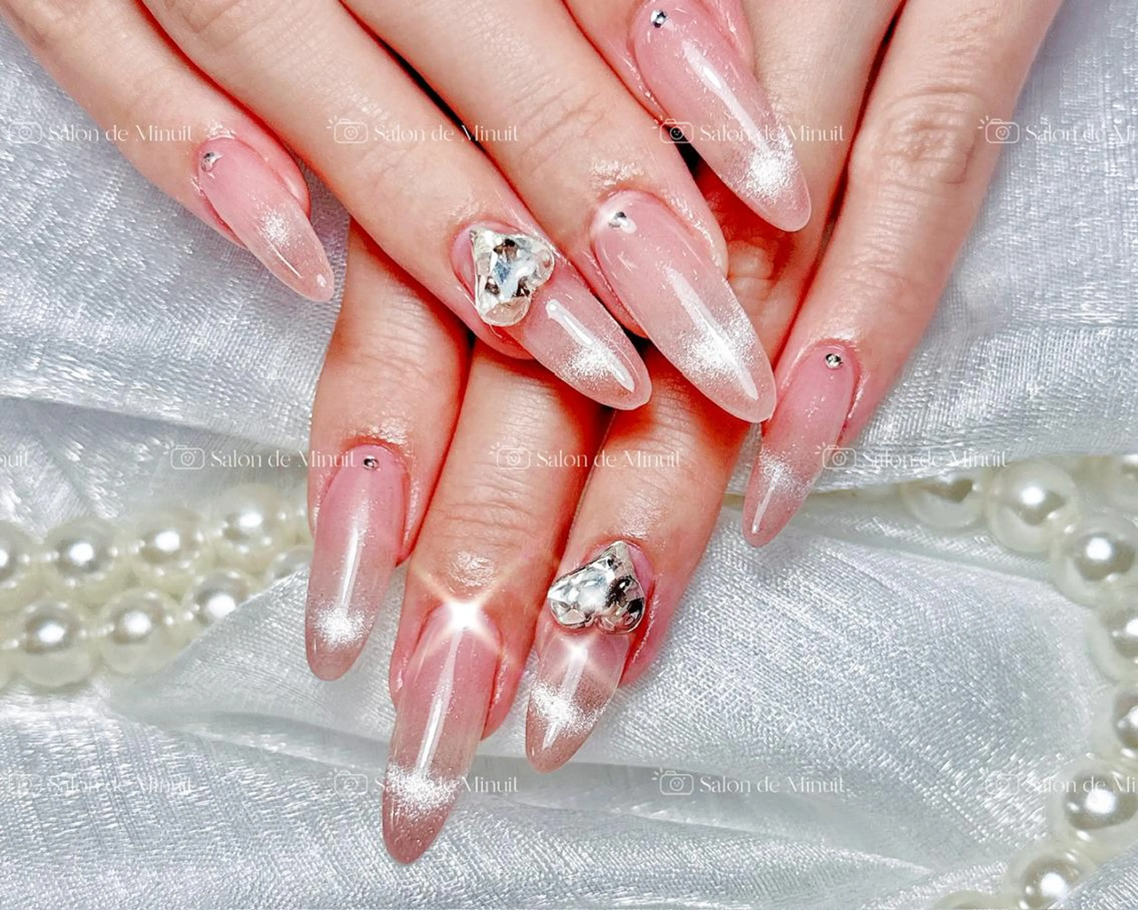 ネイル Salon de Minuit🦩のネイルデザイン