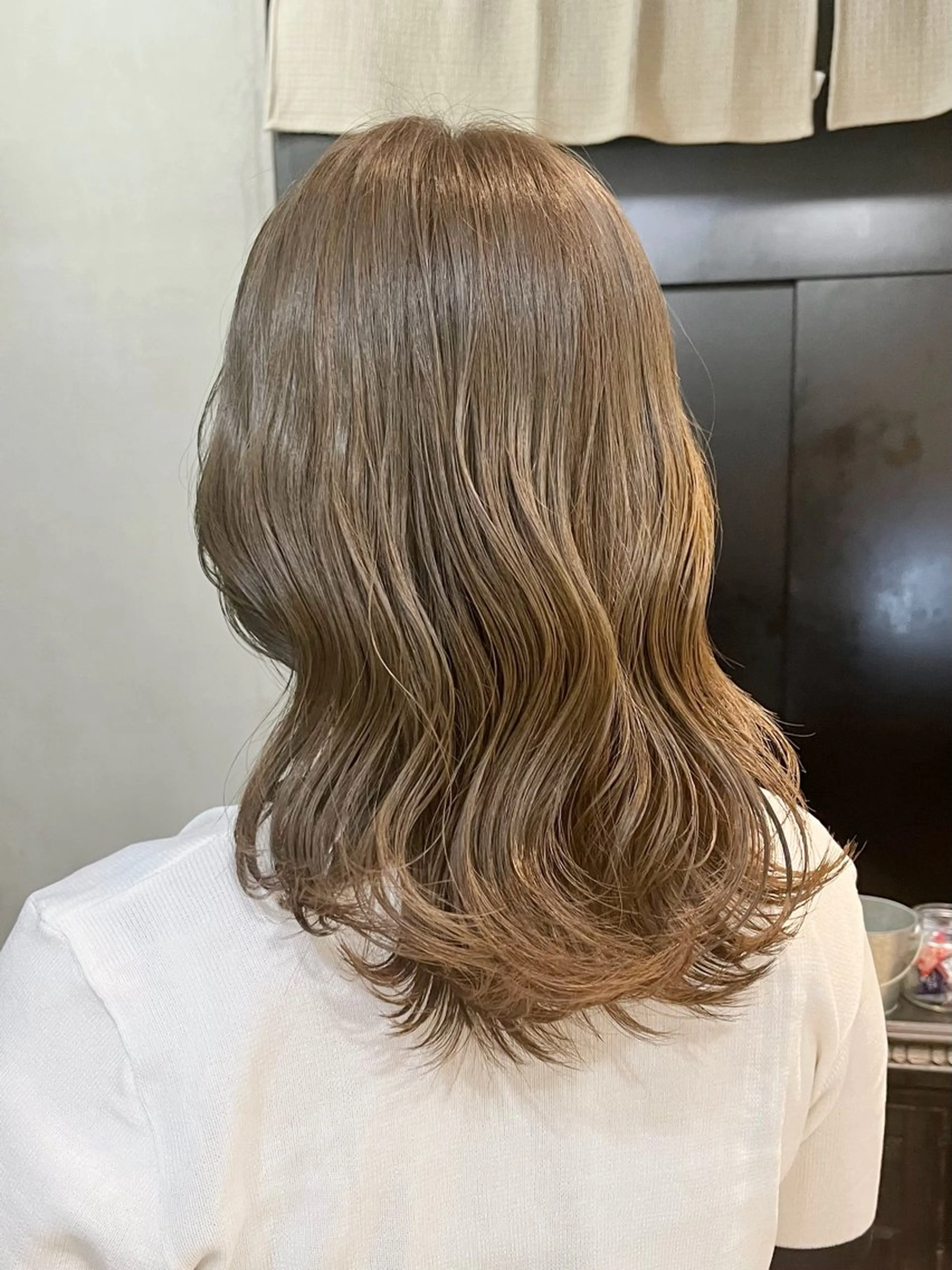 セミロング ヘアカラー トリートメント ブリーチなしダブルカ ラー🩶manamiのヘアスタイル