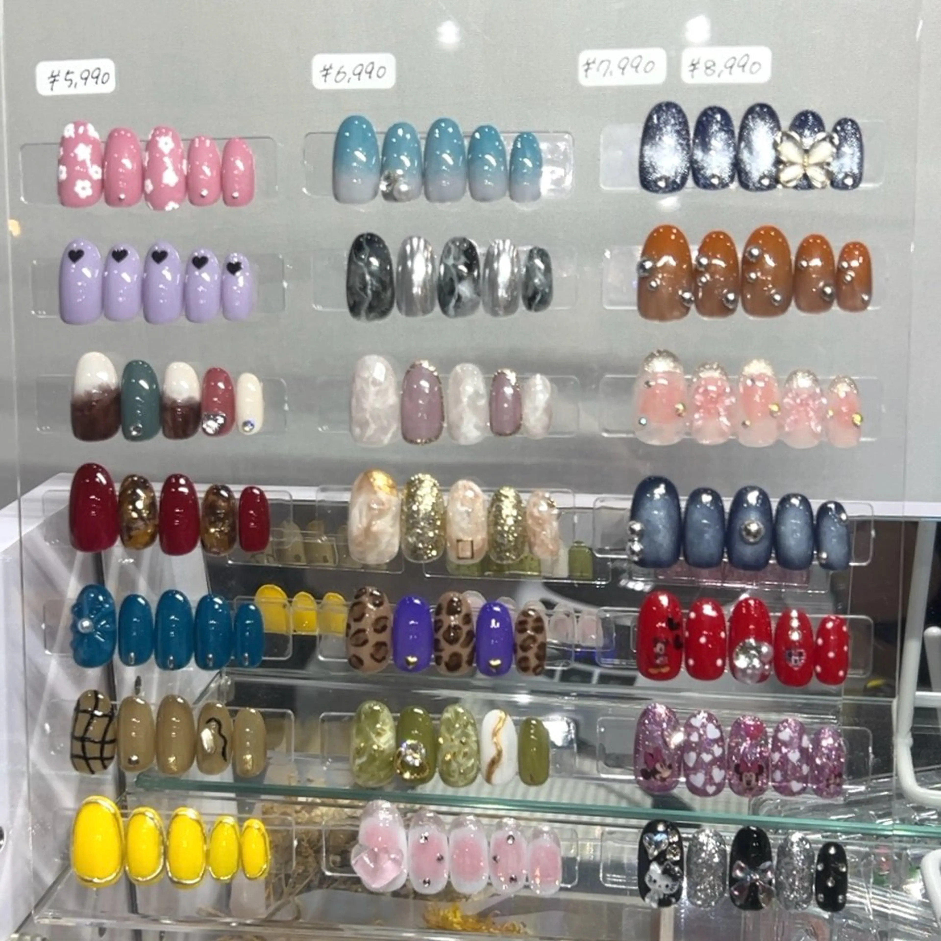 ネイル LACHIC所属・LACHIC NOZOMIのネイルデザイン