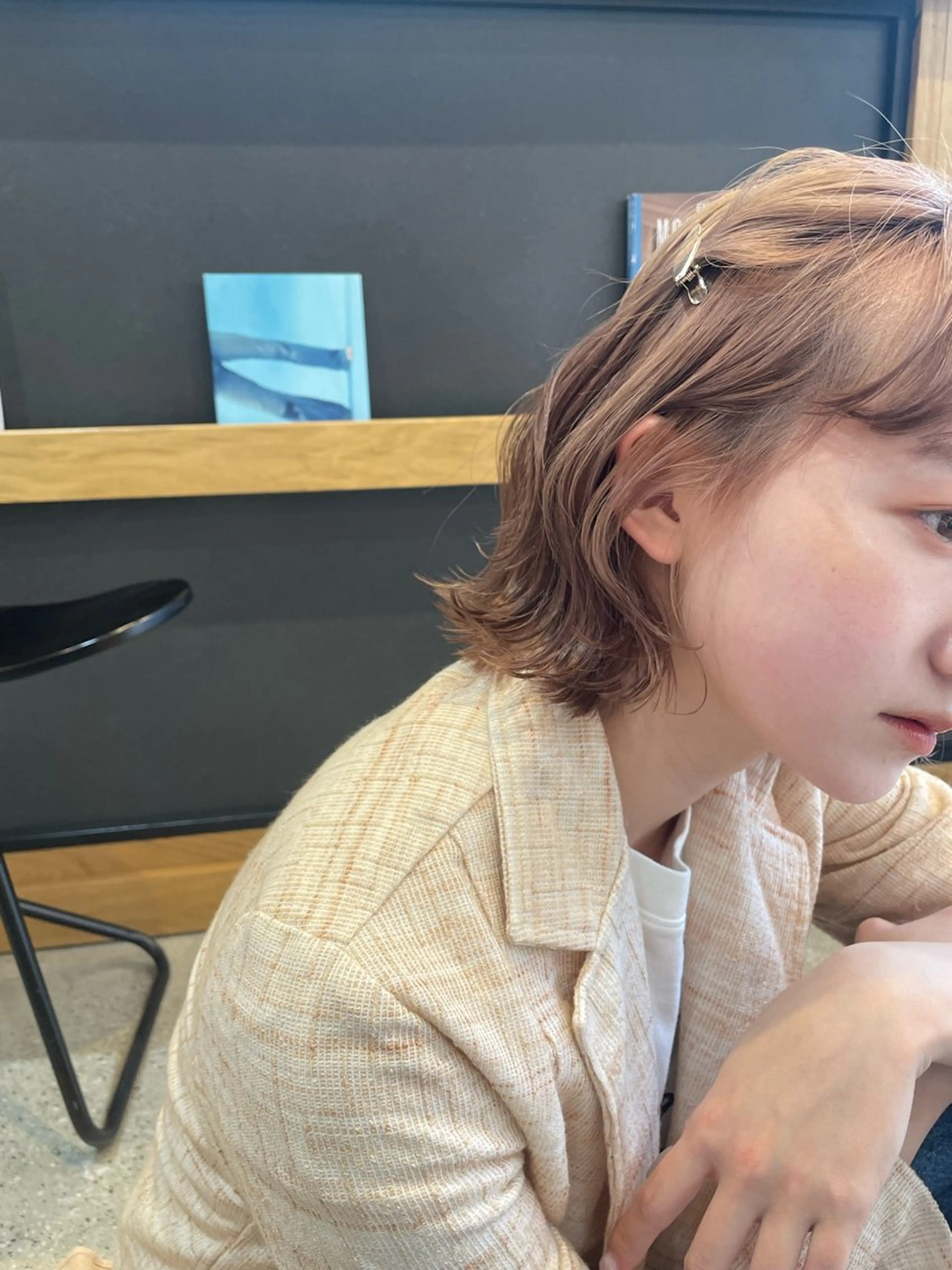ショート カラー ベージュカラー ブリーチ 透明感カラー December渋谷所属・suzuno / 無料カットモデル募集のヘアスタイル
