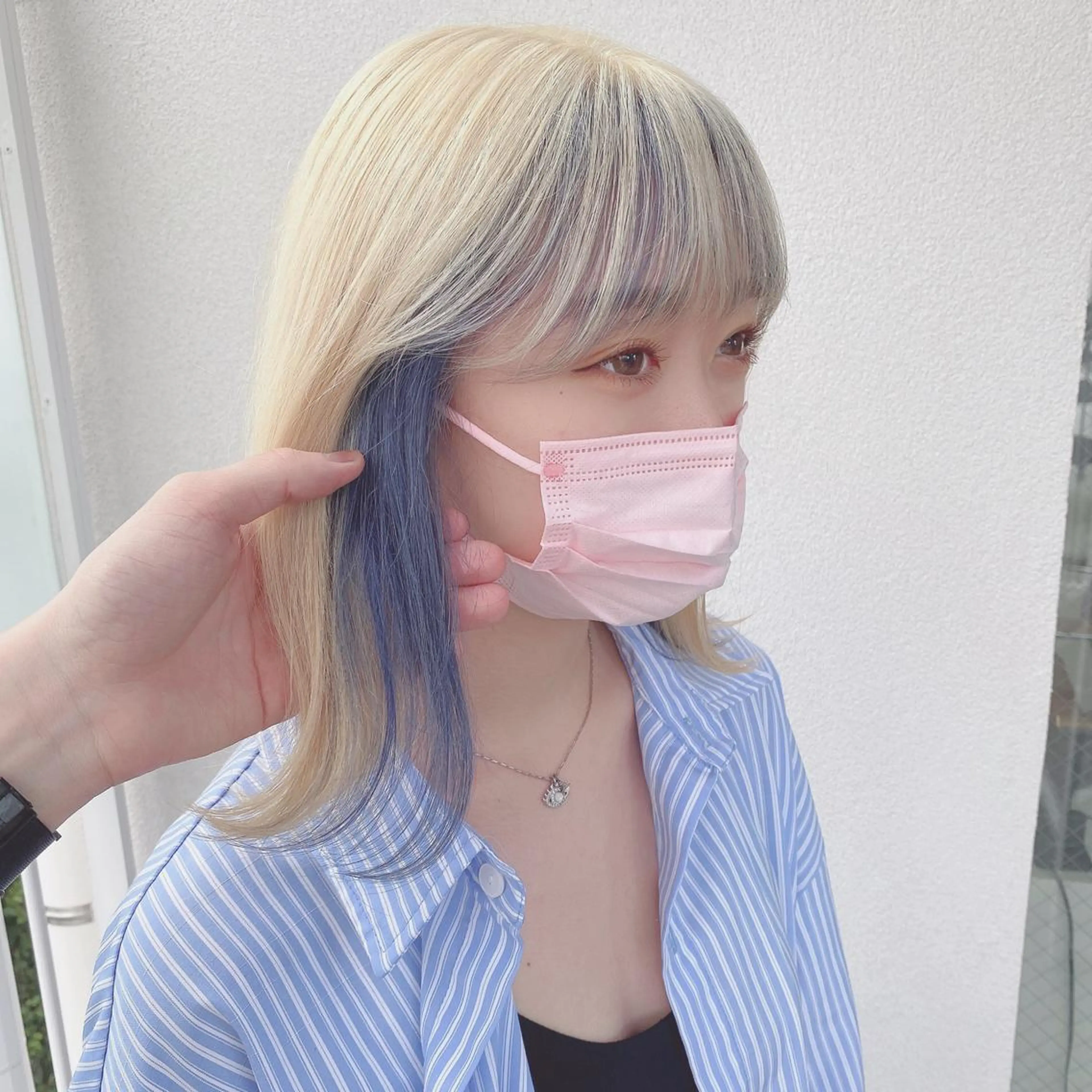 ミディアム カラー シールエクステ ミディアムパーマ アクアカラー バレイヤージュ ブリーチ カット ヘアカラー トリートメント ハイトーン×韓国ヘア 💍tiam💍のヘアスタイル