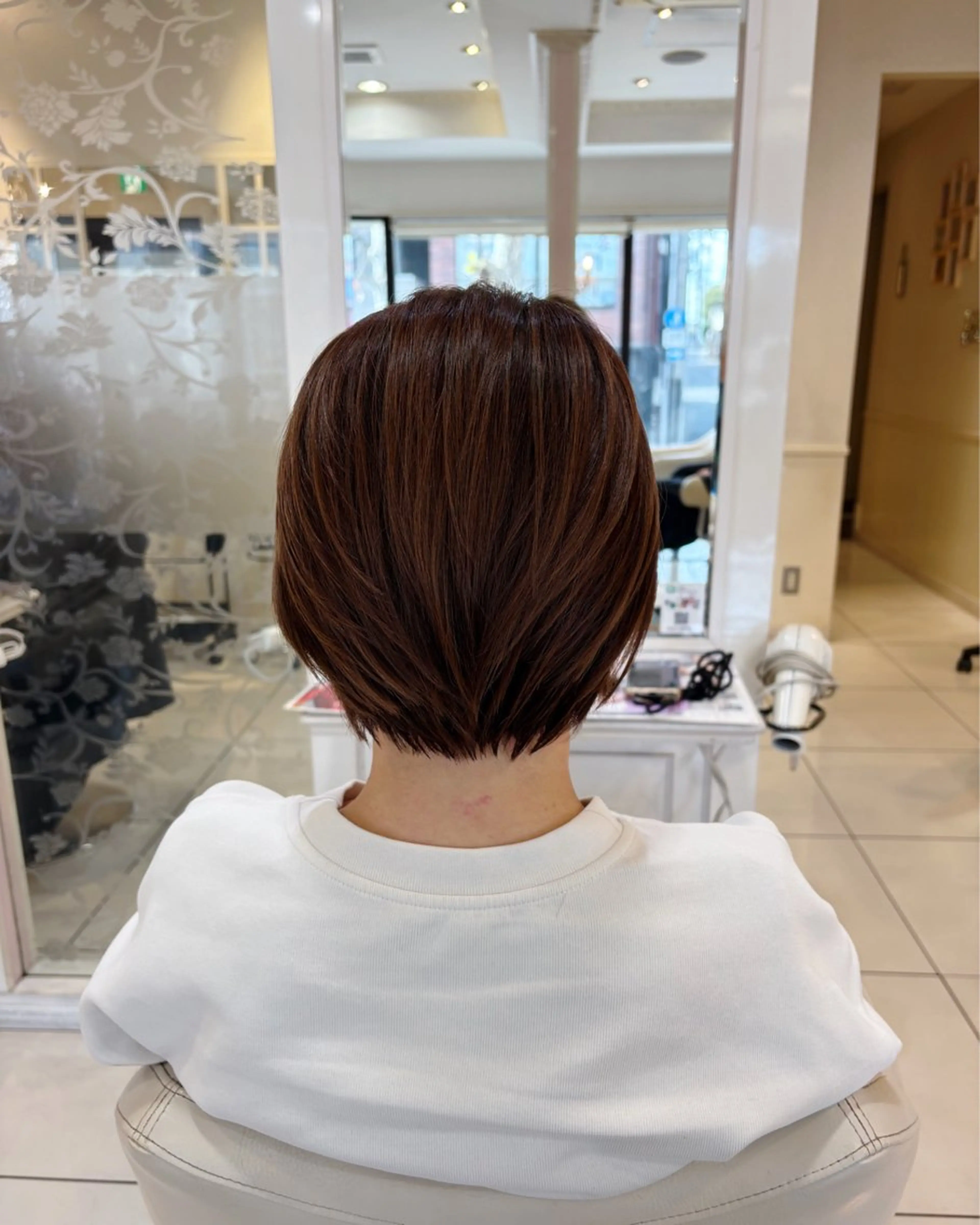 ショート くびれヘア ショートヘア カット 高橋 佑のヘアスタイル