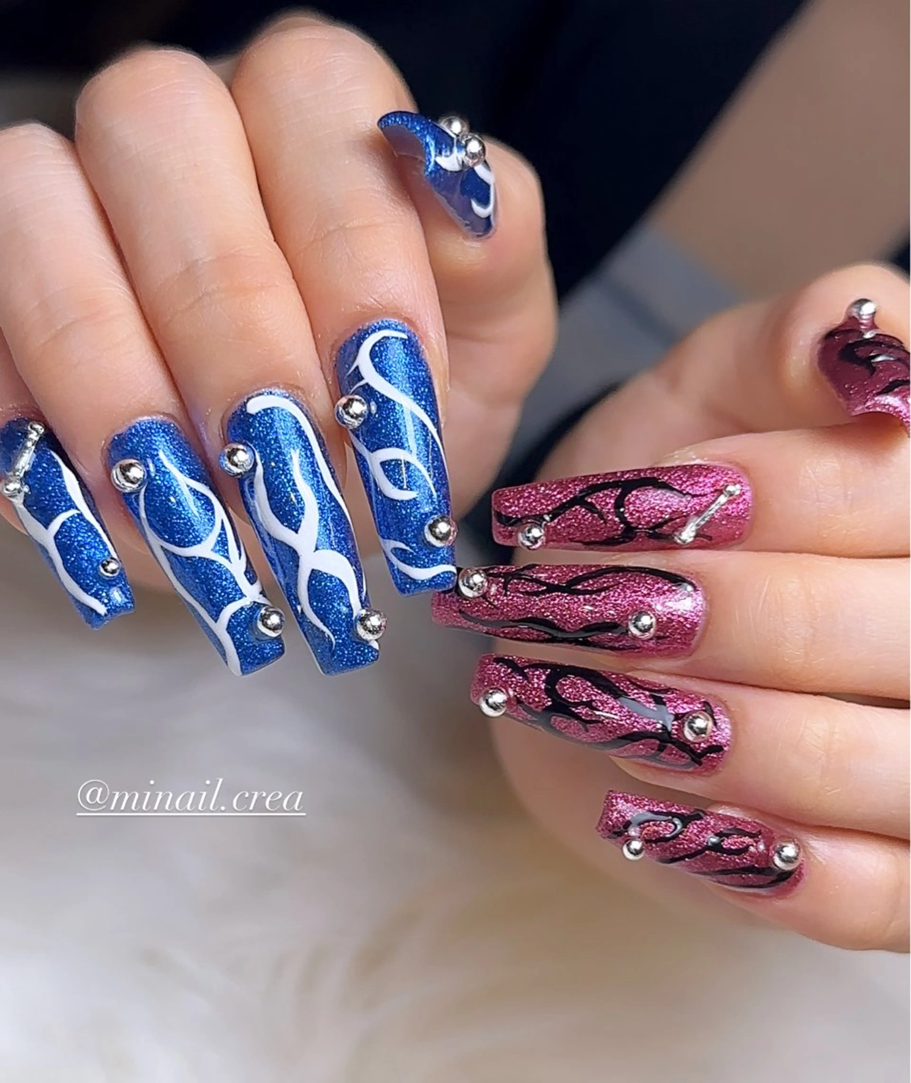 ネイル ブルー 長さ出し ジェルネイル キラキラネイル ラメ(グリッター) ハンドネイル CRéA　-private nailsalon-所属・CReA nailのネイルデザイン