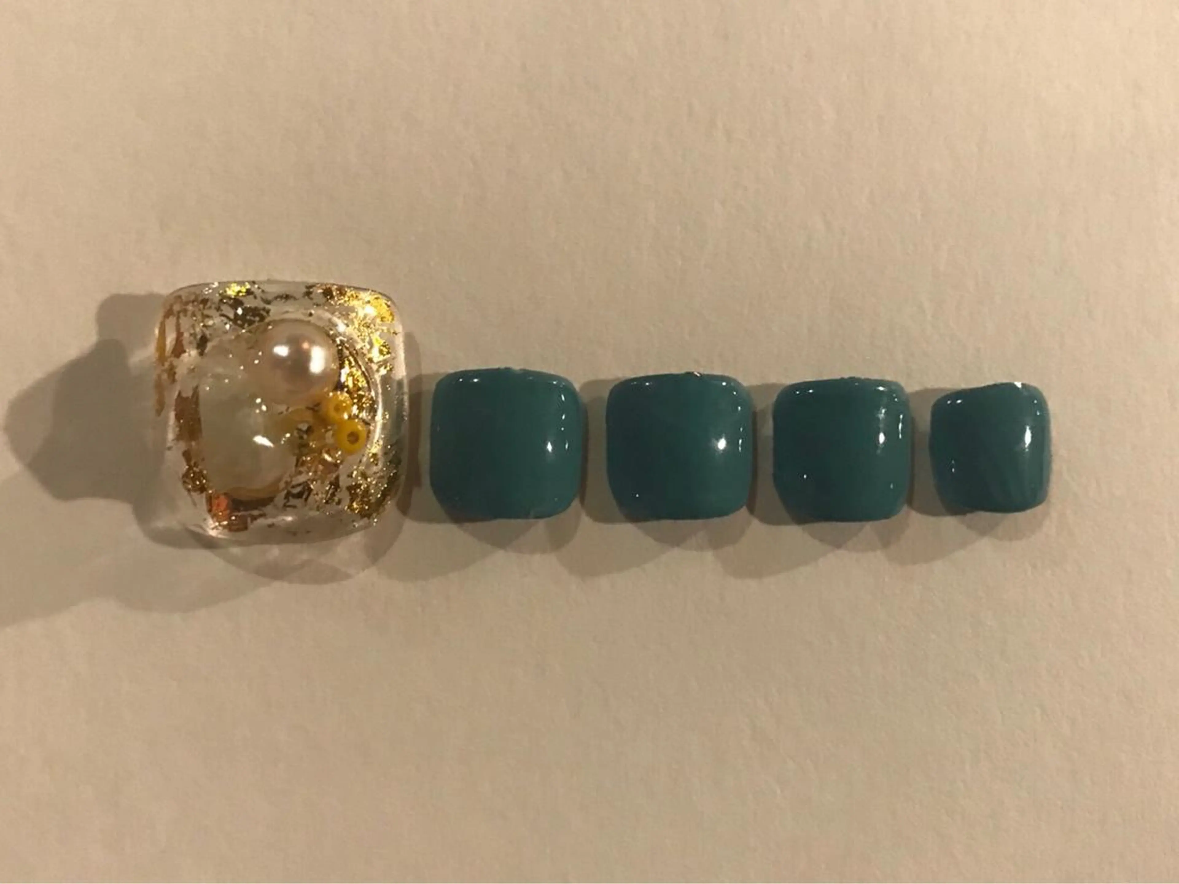 ネイル フットネイル キラキラ オメメのネイルデザイン