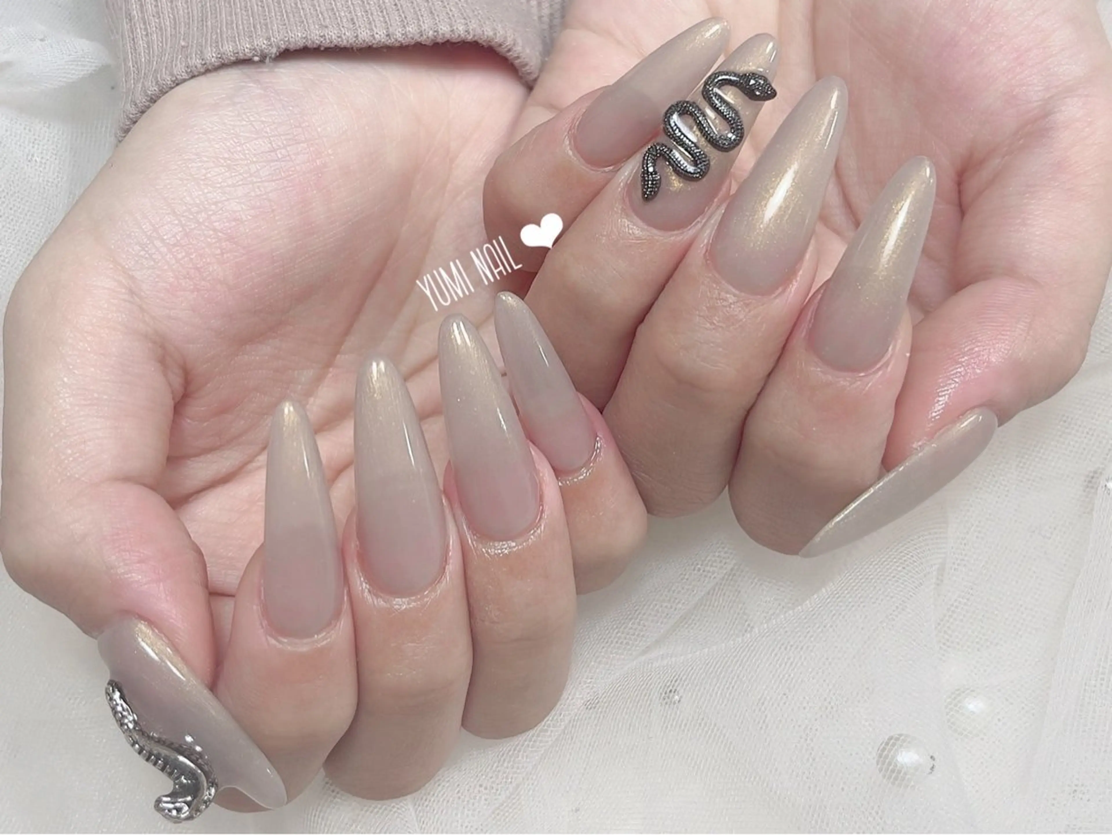 ネイル ハンドネイル ユリ🎀 デザイン長さ出し専門のネイルデザイン