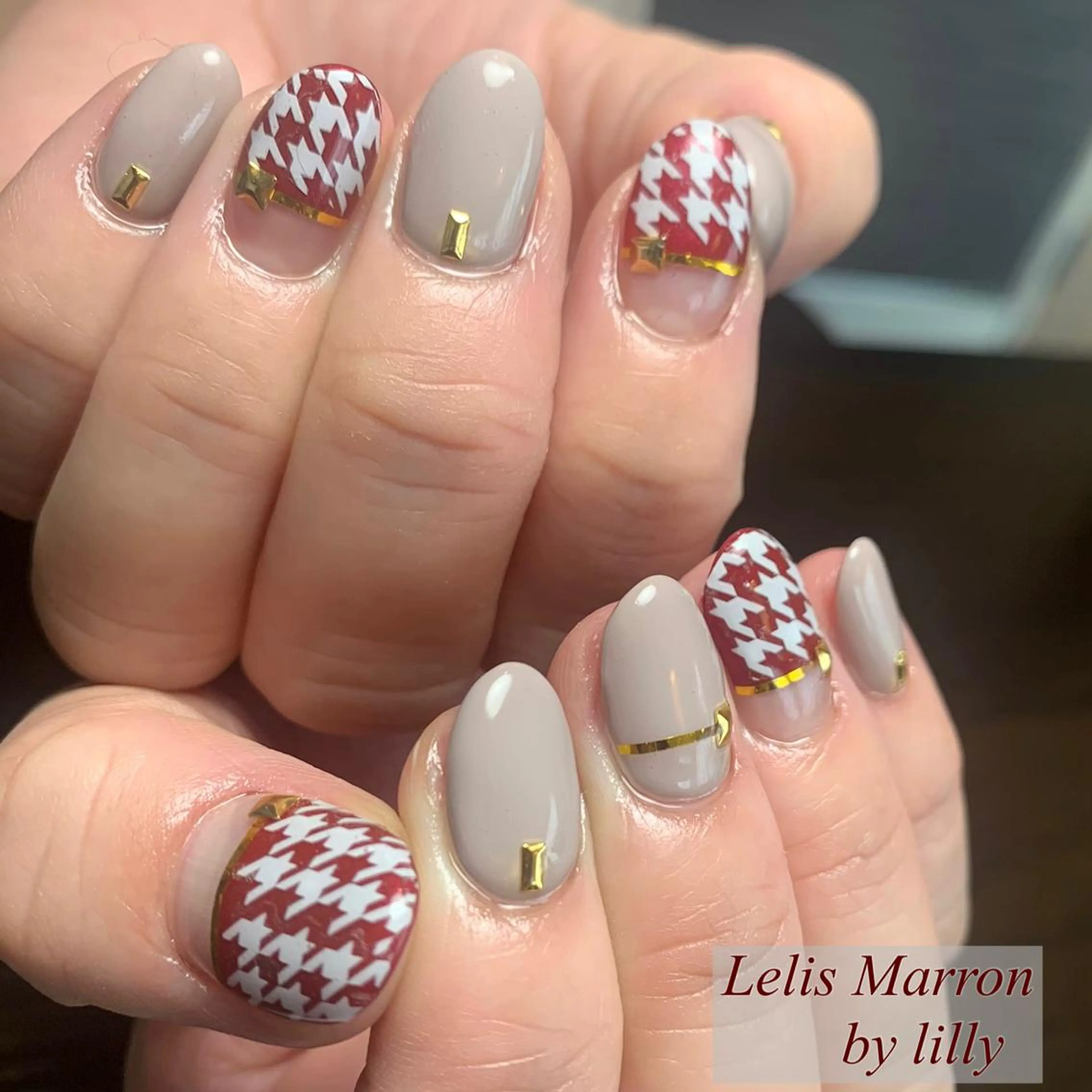 ネイル シンプルネイル 冬ネイル Lelis Marron所属・岸 侑李のネイルデザイン