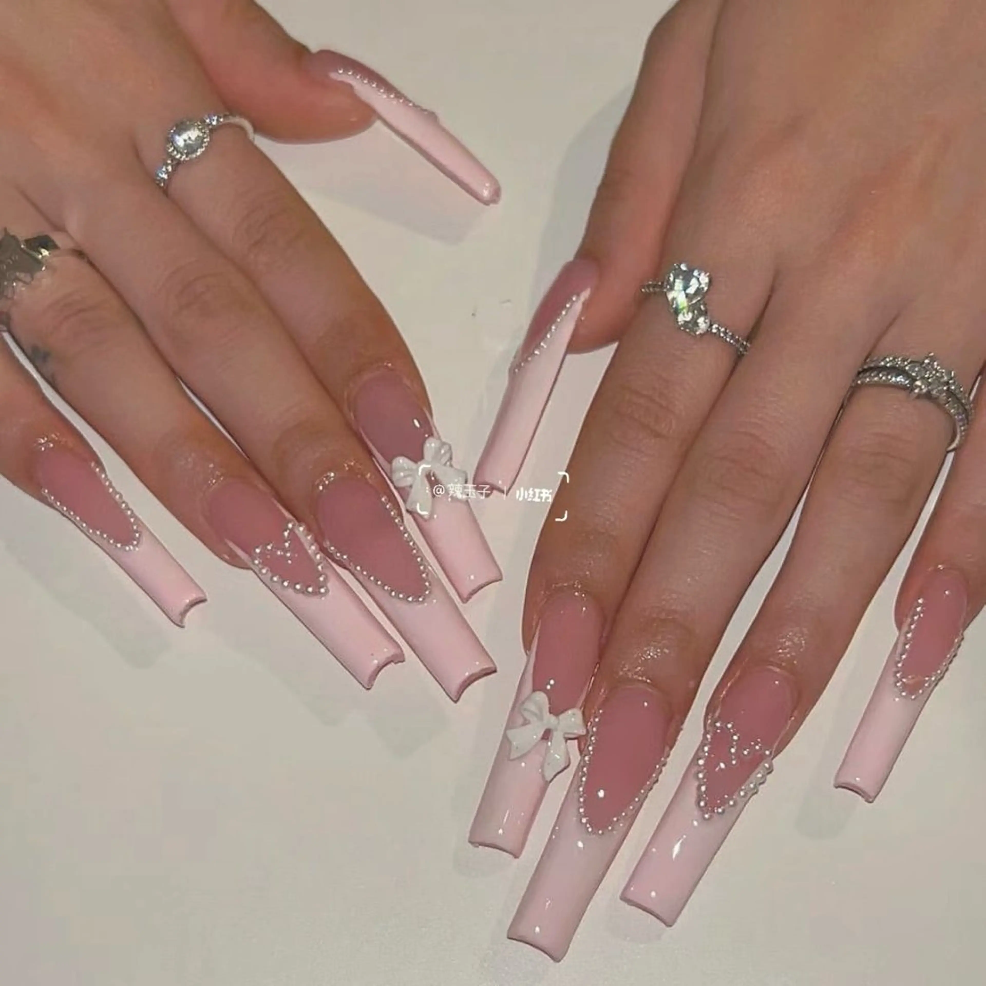 ネイル Hana  NAIL所属・新宿YISInail スカルプ専門店のネイルデザイン