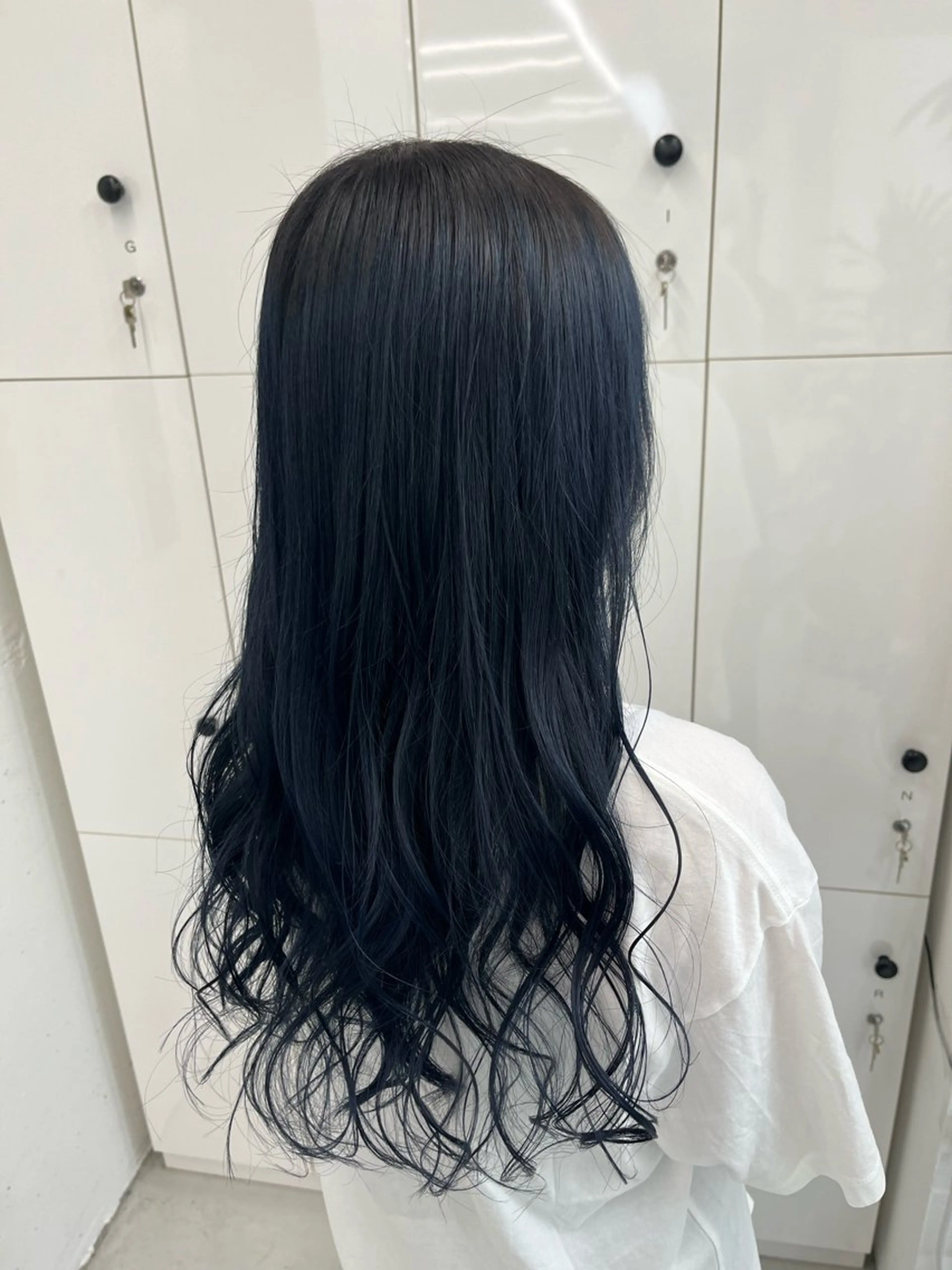 ロング カラー 黒髪 ブリーチ ブルーカラー ブルーブラック 🫧‪Ameri🫧 JILLSTUDIOのヘアスタイル