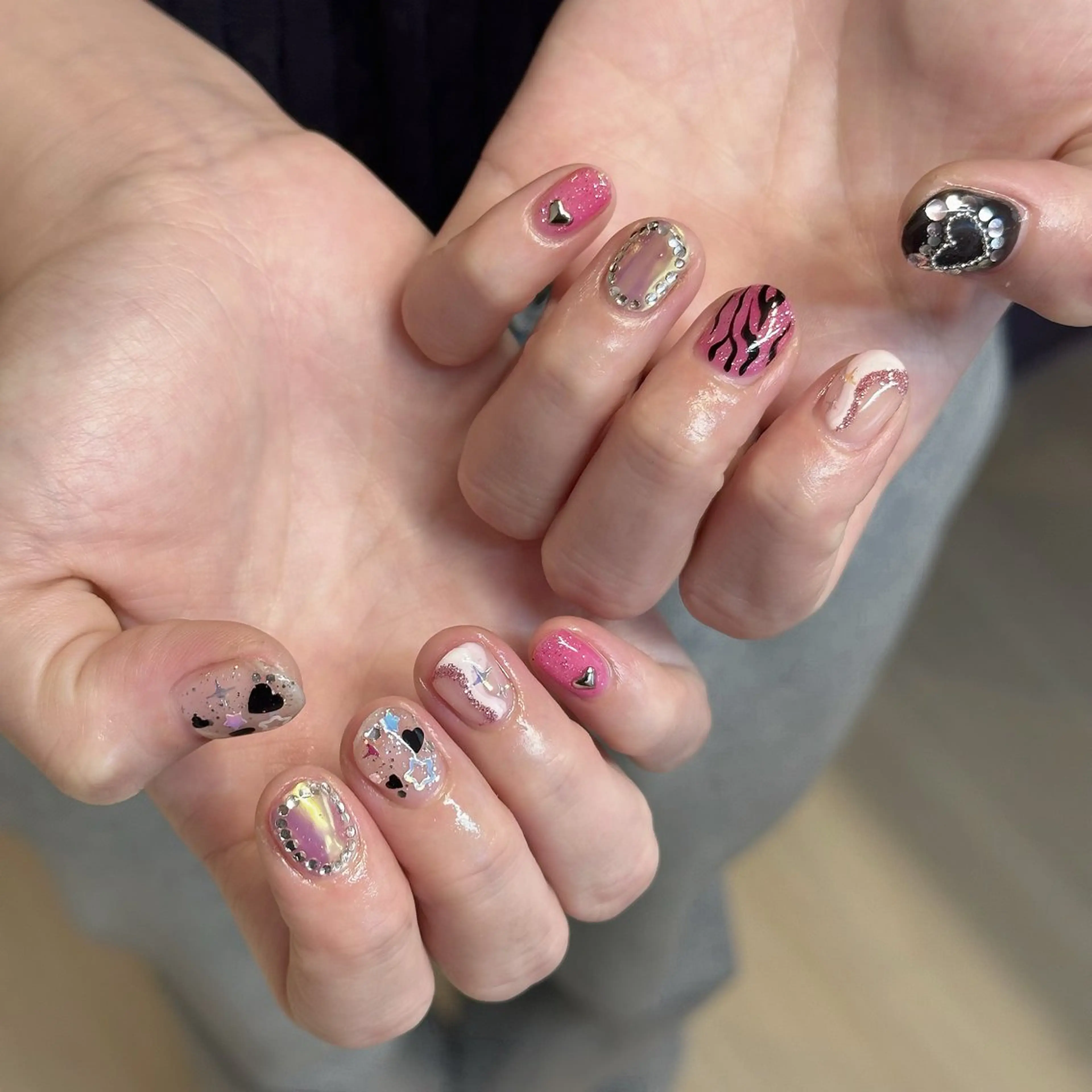 ネイル ハンドネイル 🩵ニヨ ネイル ☁️のネイルデザイン