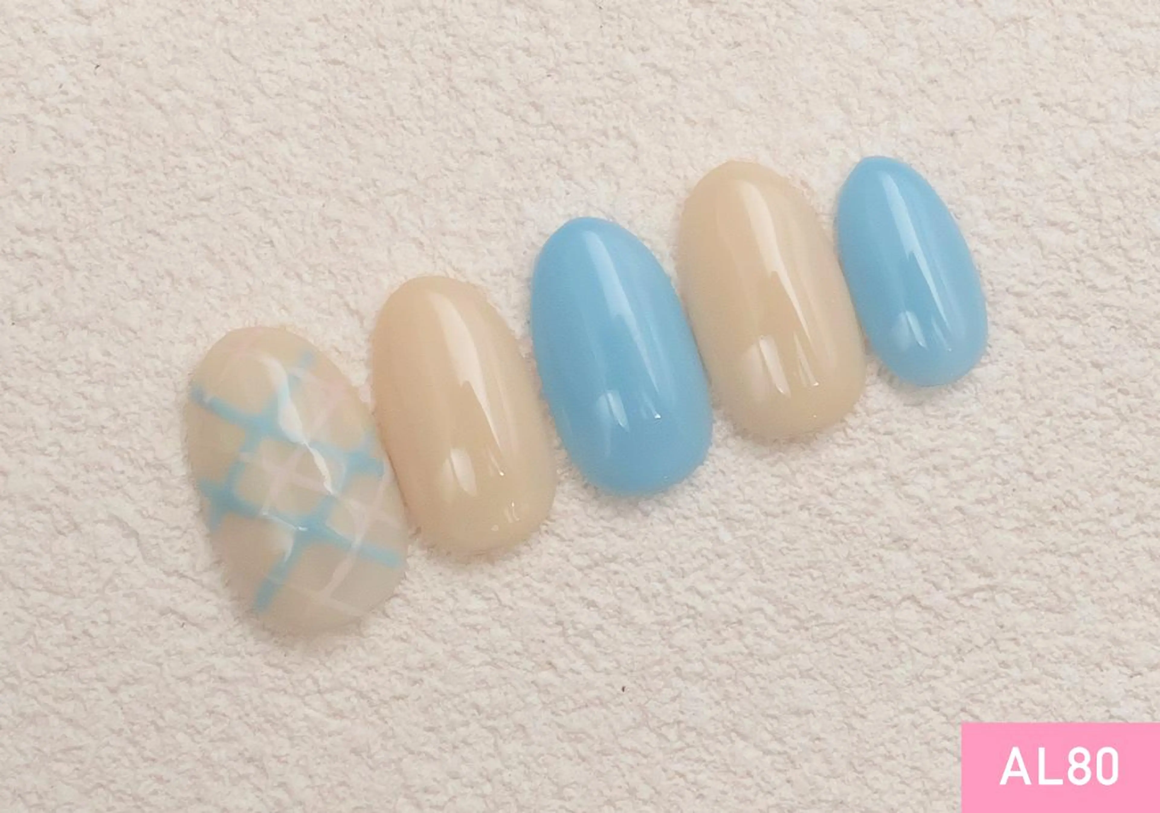 ネイル シルバー 新橋🫧 Nailのネイルデザイン