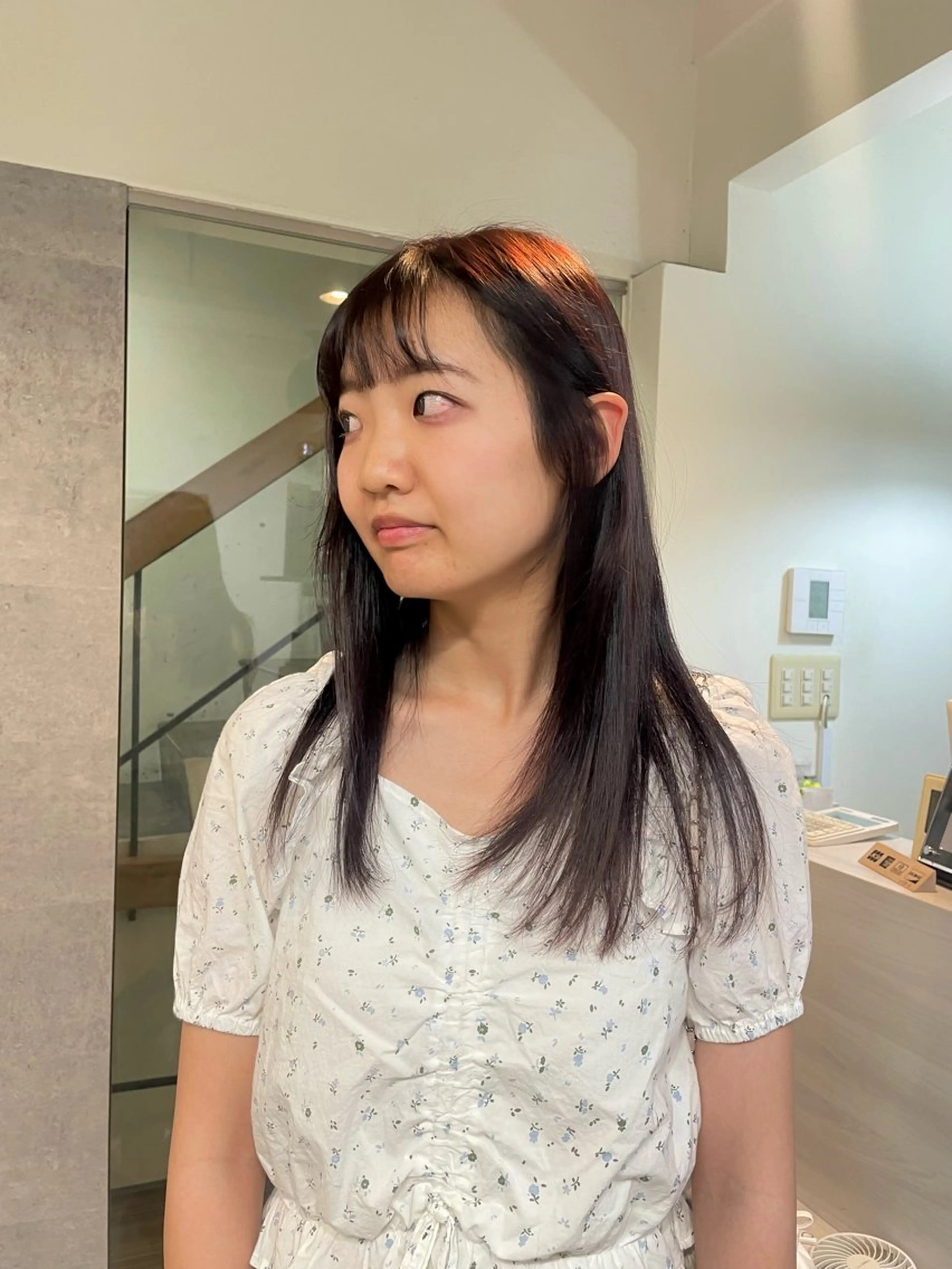 ミディアム カラー ブリーチ ブラウンカラー ブリーチなしカラー ピンクカラー ピンクブラウン 西岡 幸穂のヘアスタイル