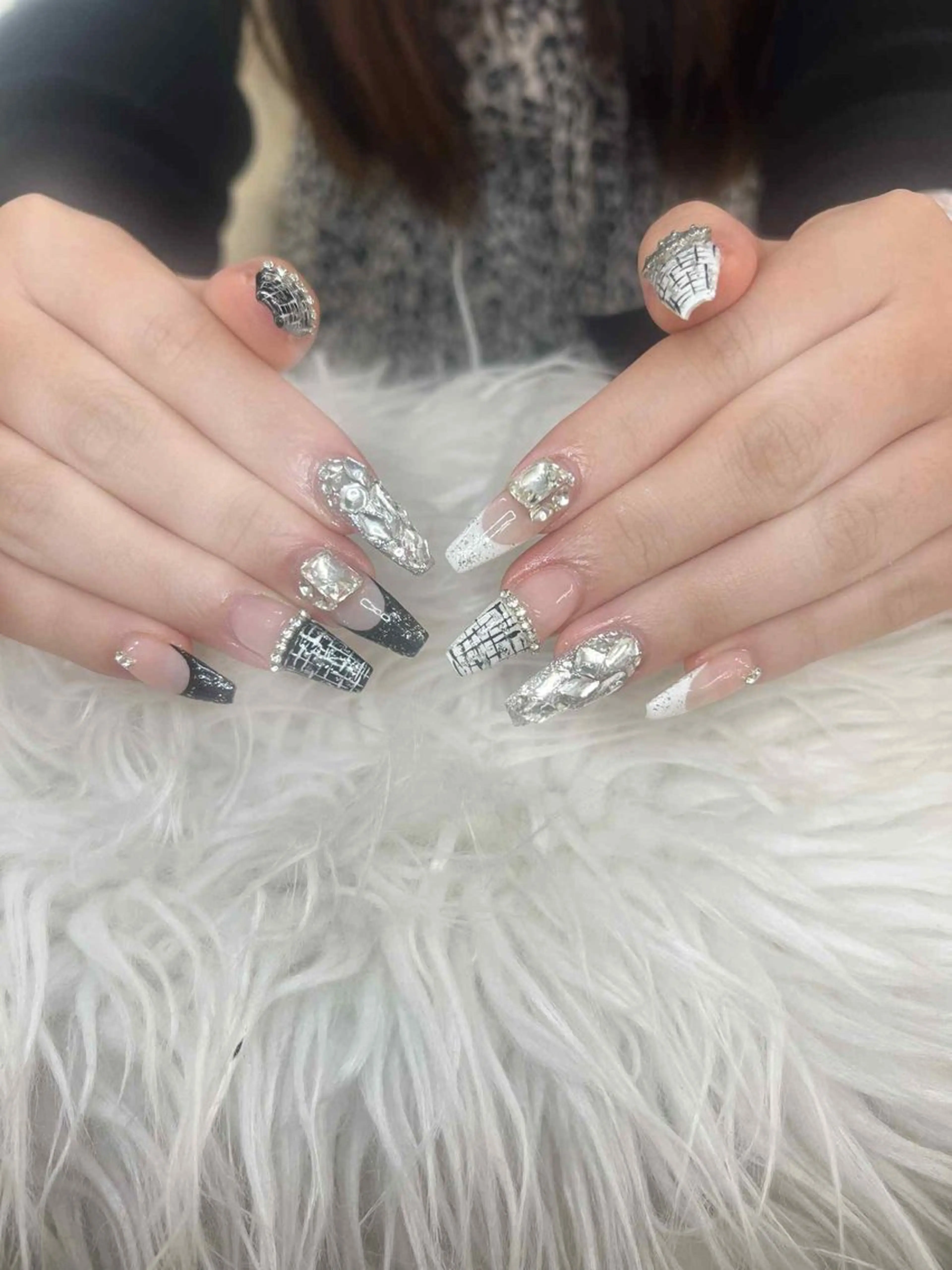 ネイル アートネイル オーロラネイル チークネイル 長さ出し フットネイル ハンドネイル フットネイル ハンドケア Noiranail_ studio川越西口のネイルデザイン