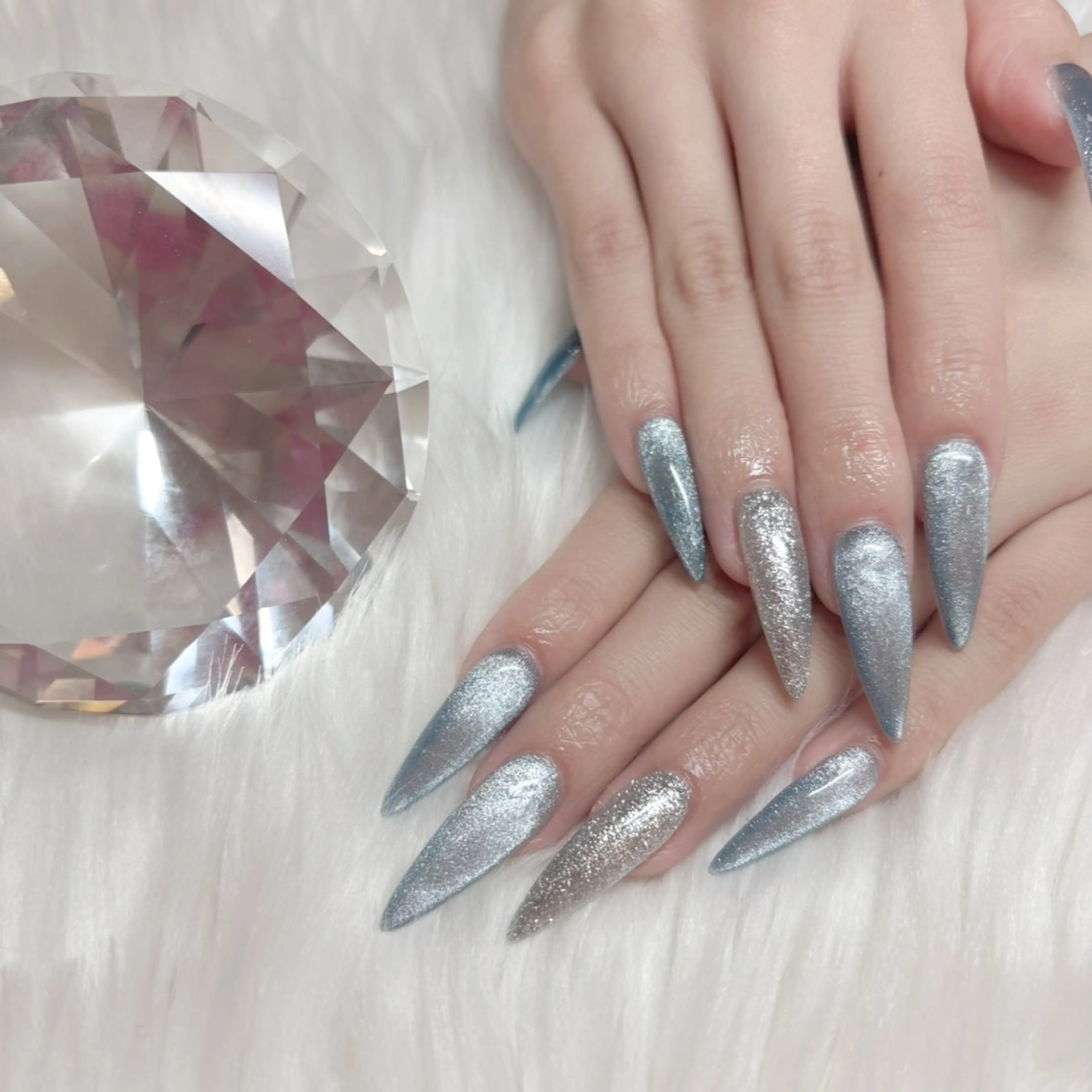 ネイル ハンドネイル be+所属・be +のネイルデザイン