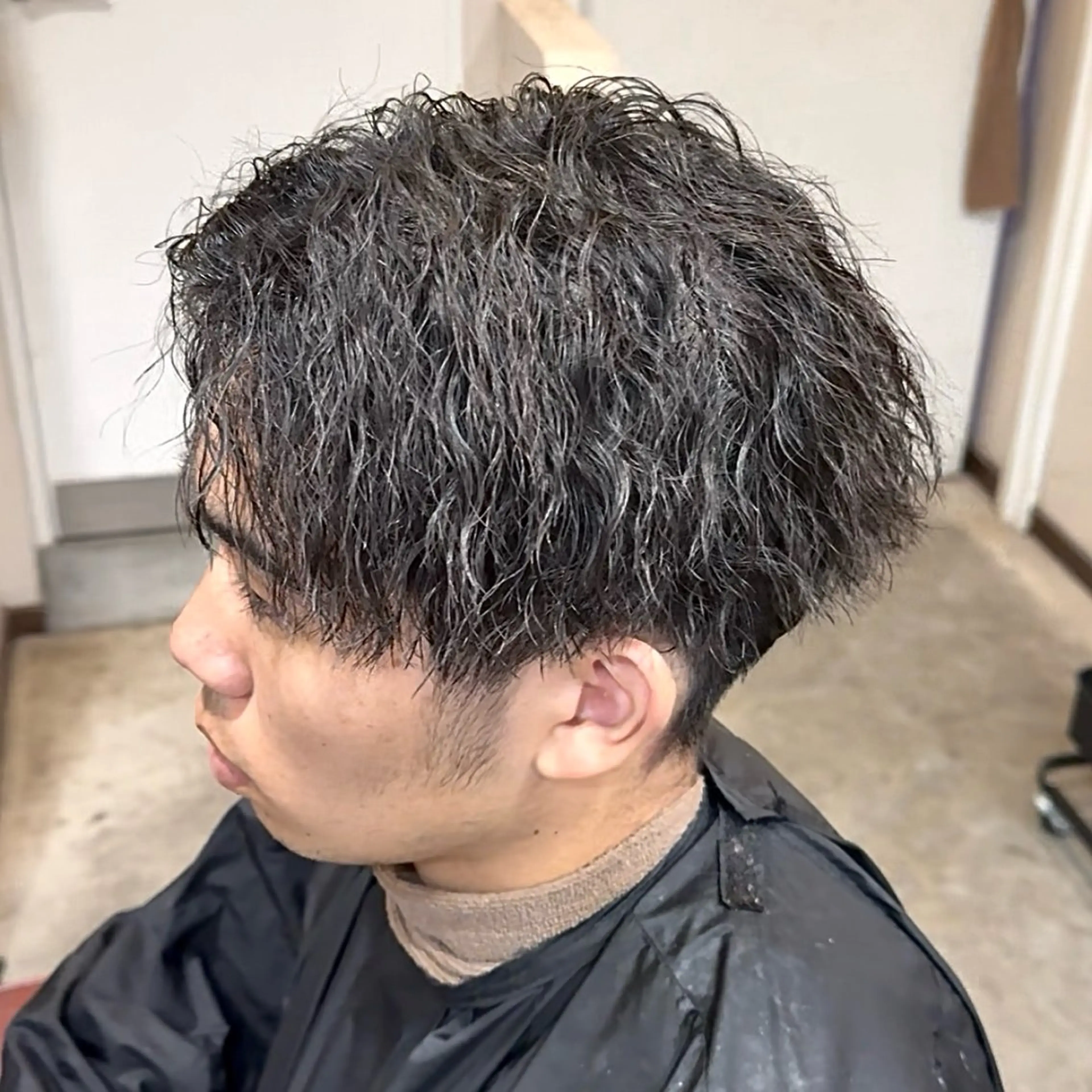 パーマ メンズ カット パーマ 波巻き|シャドウ| サーフカール|RYUのヘアスタイル