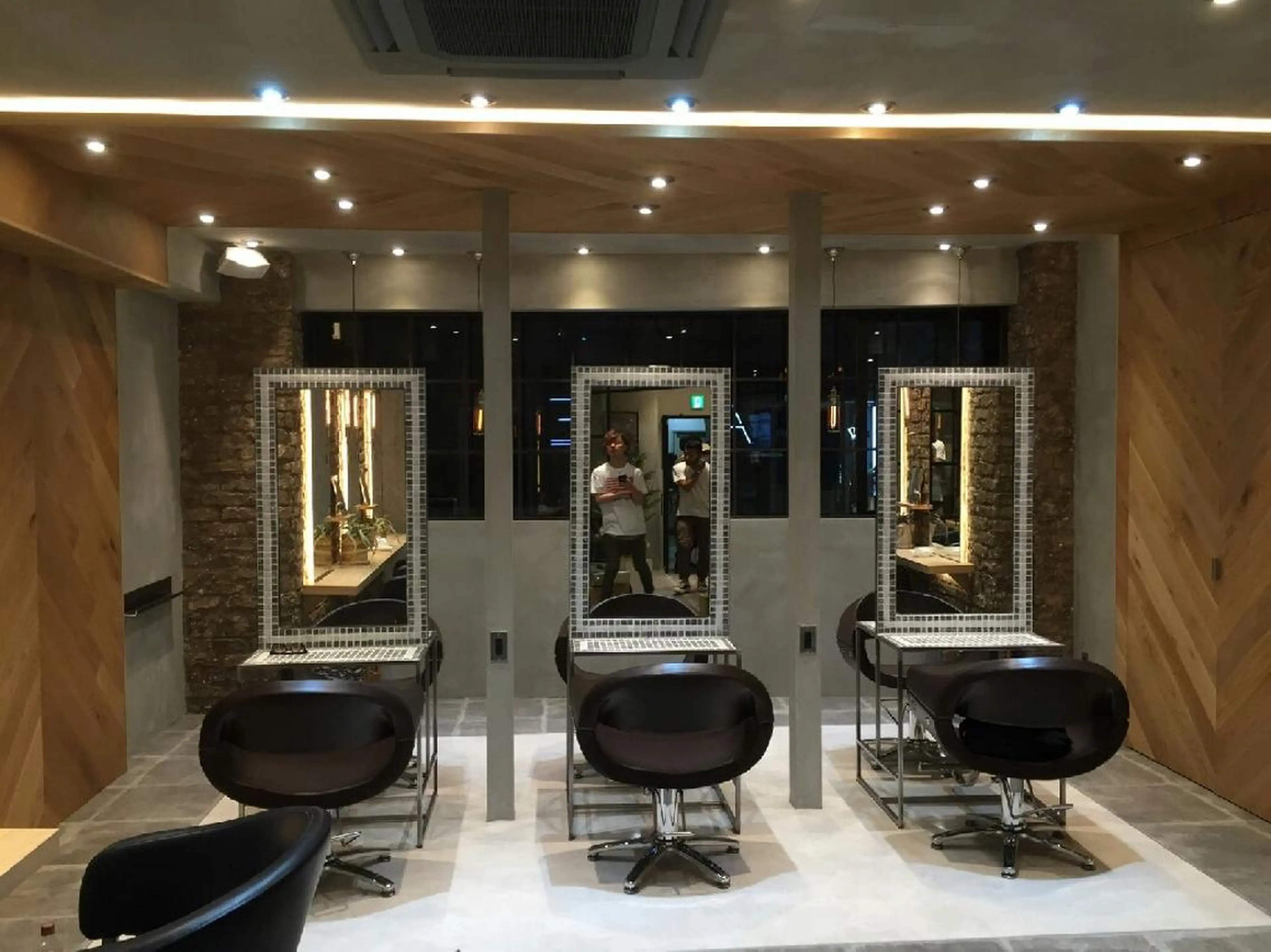 youres センター南所属・今満 精二のヘアスタイル