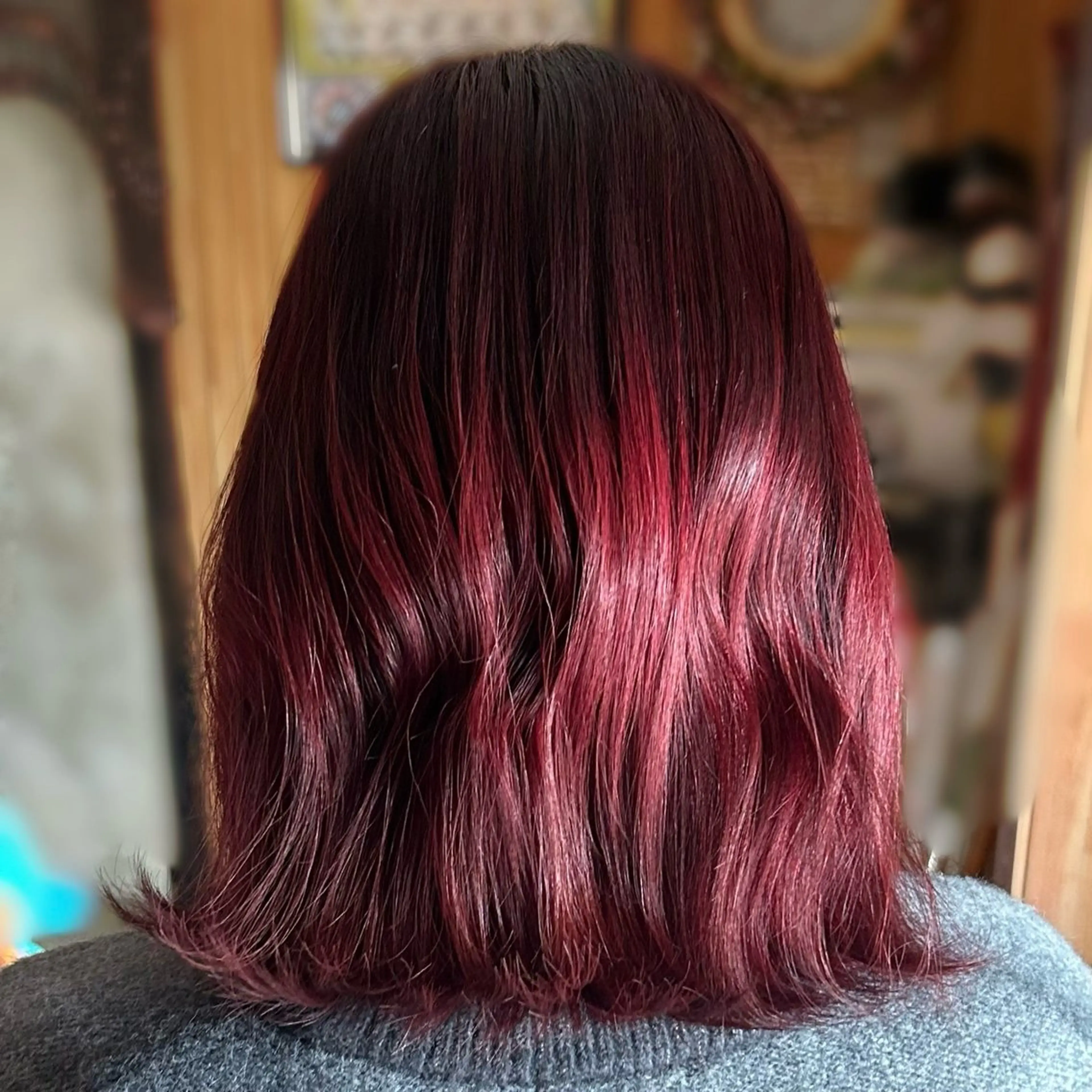 セミロング カラー 中谷 梨那 SAKURA💜🌸のヘアスタイル