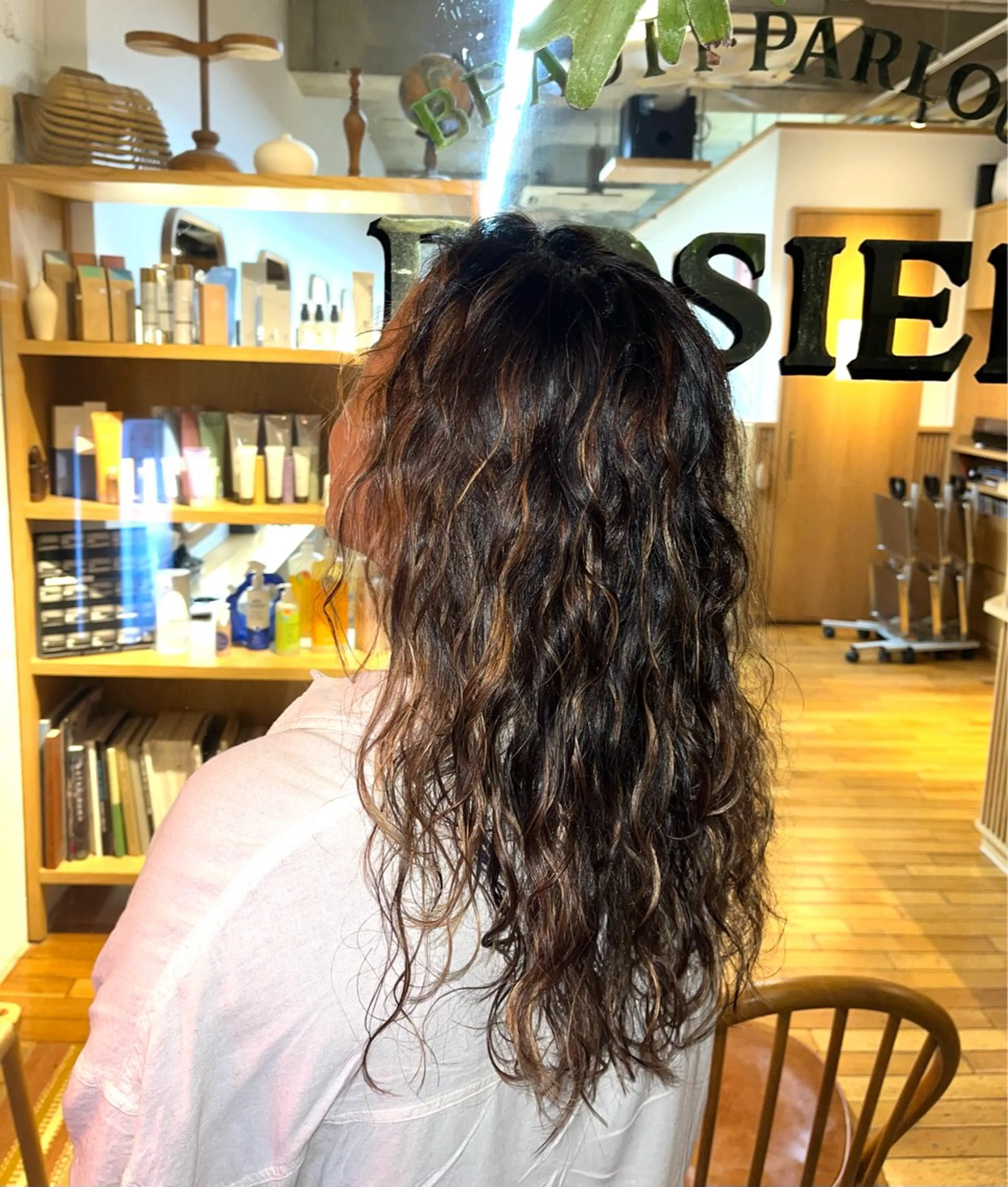 ロング パーマ パーマ ROSIER所属・ウルフカット 🐺ｾﾝﾀﾞｱｶﾈのヘアスタイル
