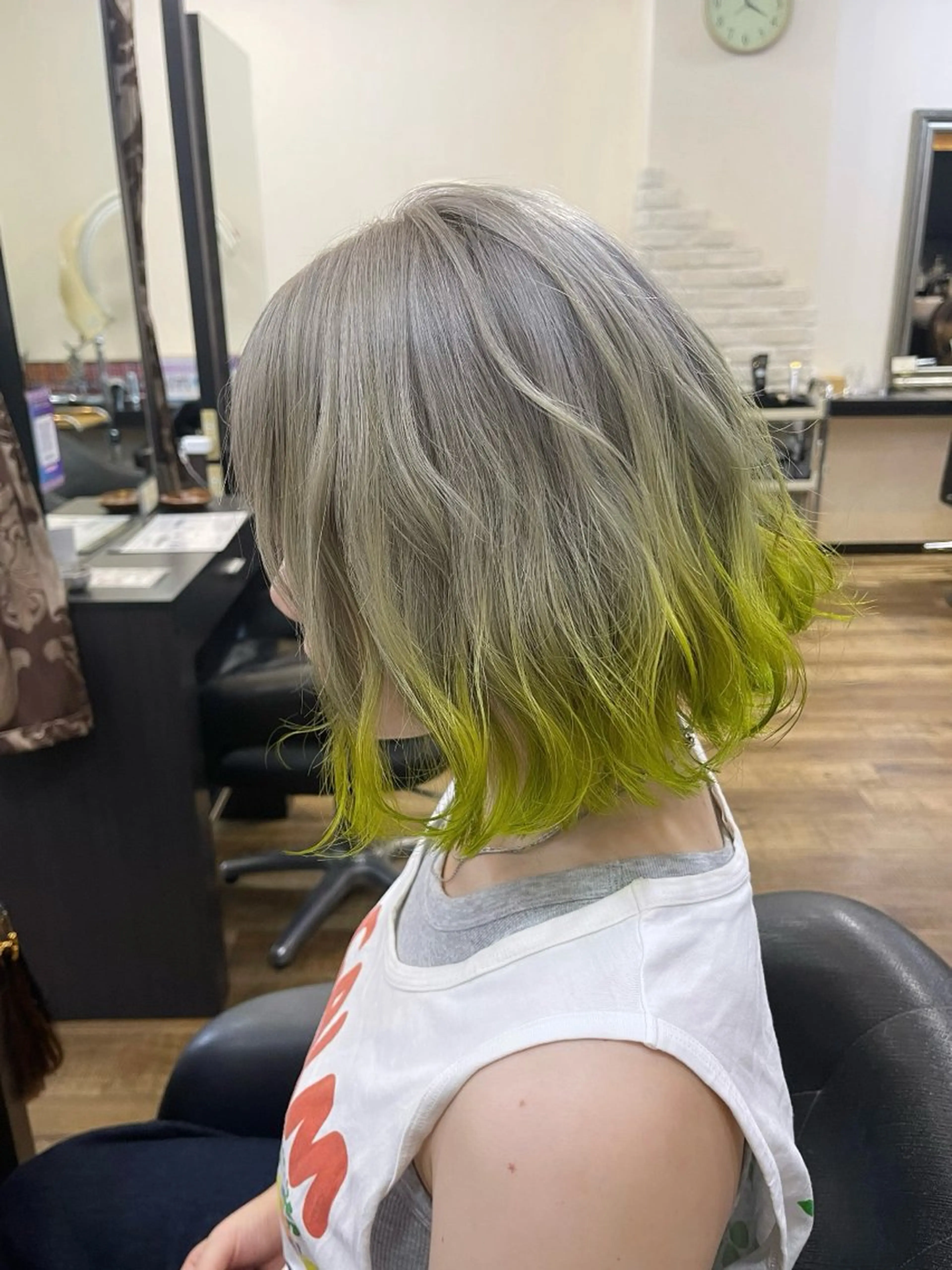 ショート カラー ANDIAMO SAKAE所属・楓/ブリーチ/ カラー/髪質改善のヘアスタイル