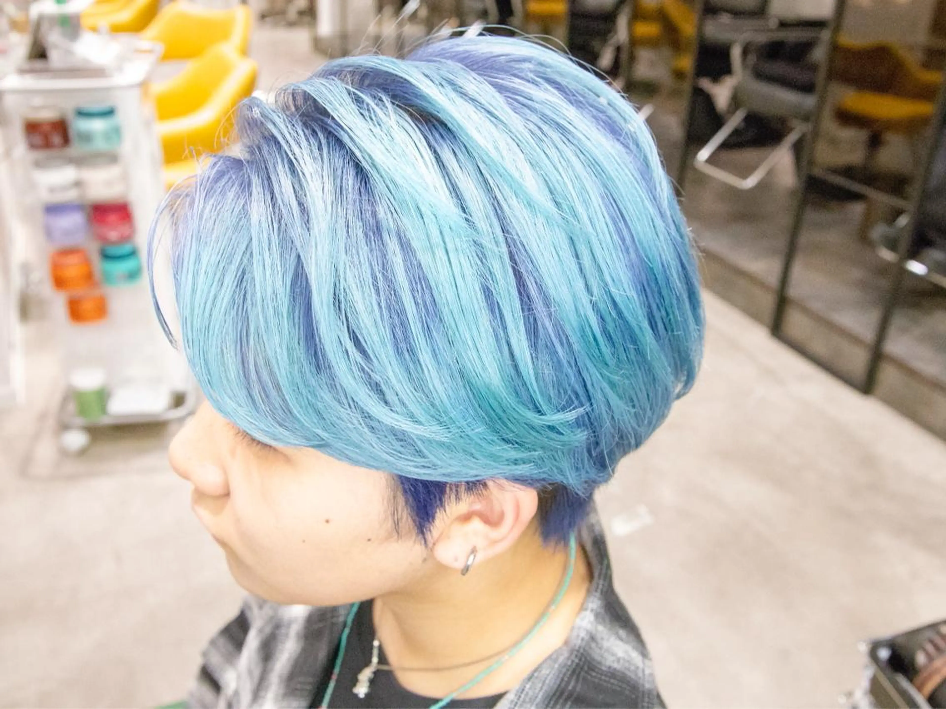 ショート カラー ブリーチ ヘアカラー Re:ta Hair 飯田淳平のヘアスタイル